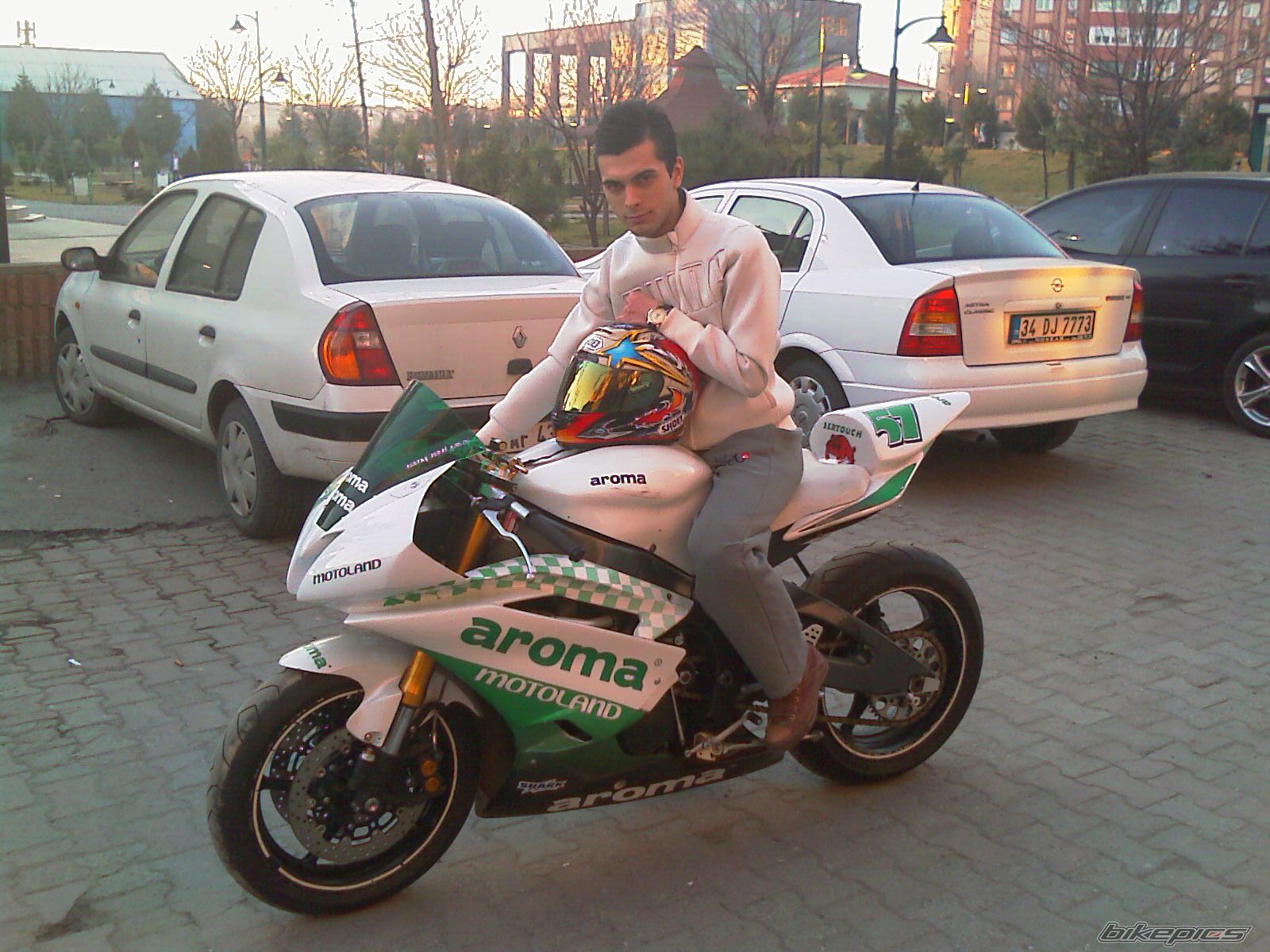 Bike Photo 1698587