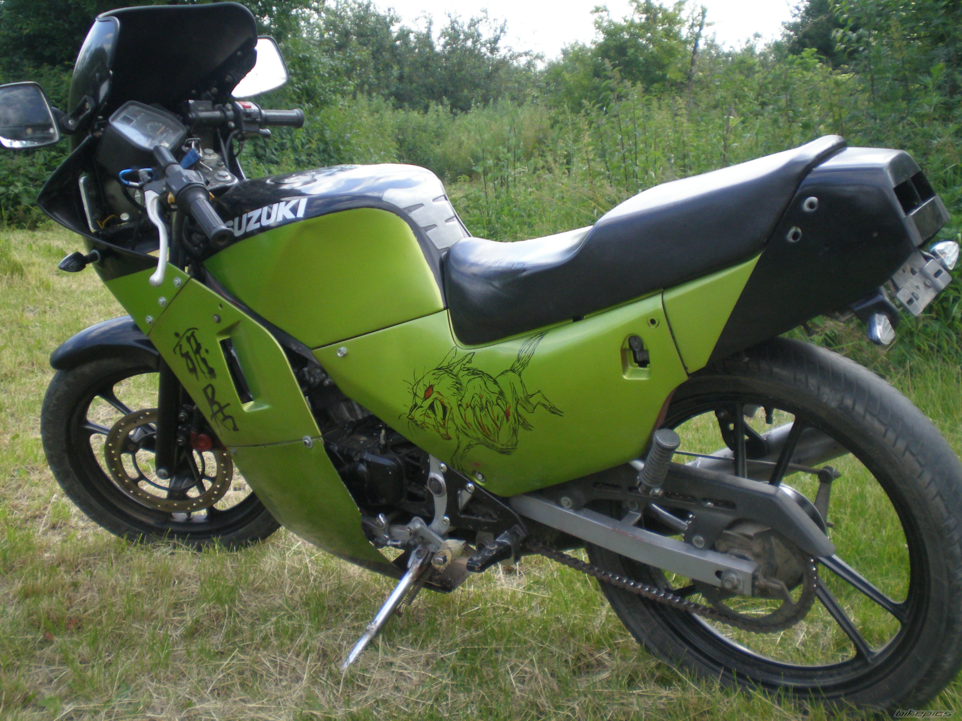 Photo 1698744