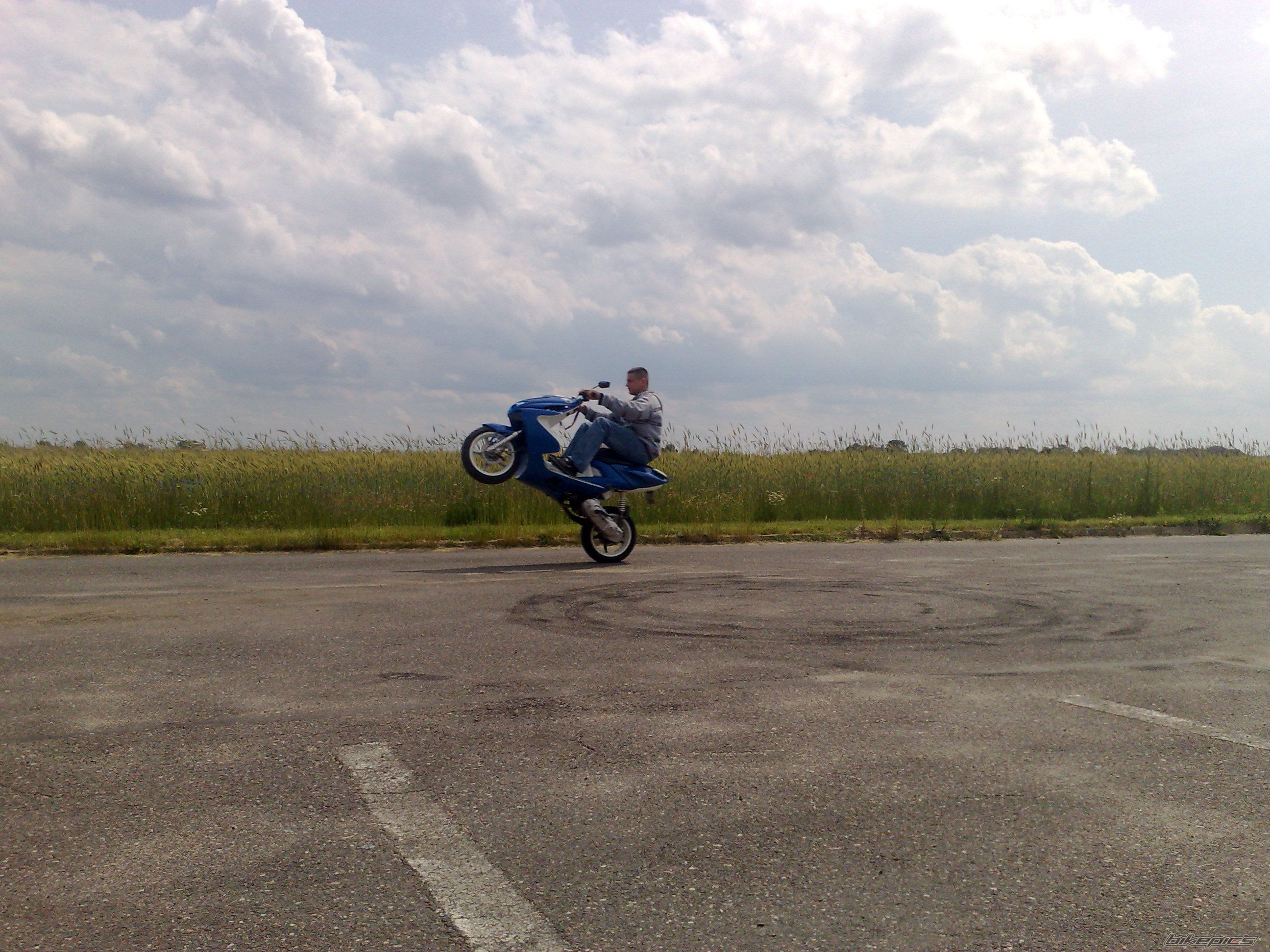 Photo 1698837