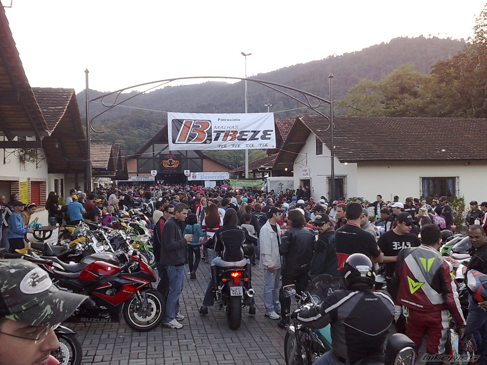 Photo 1698932