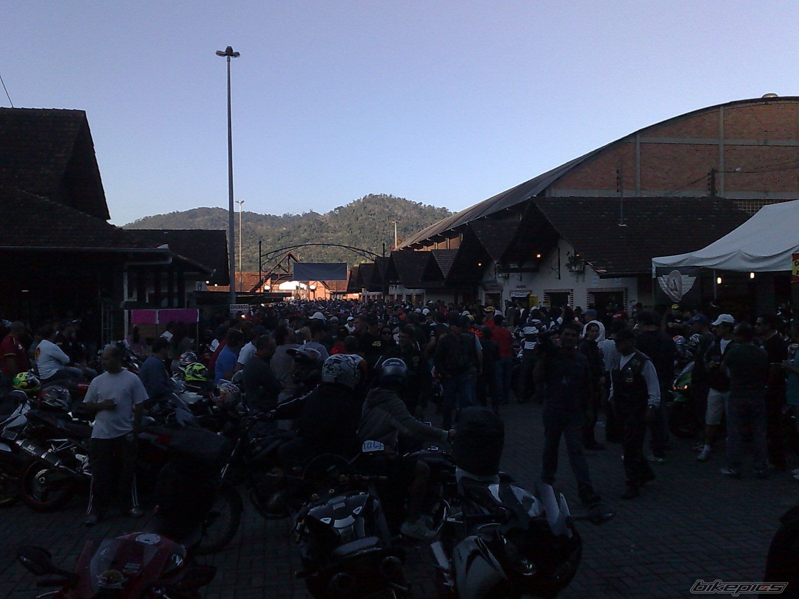 Bike Photo 1698942