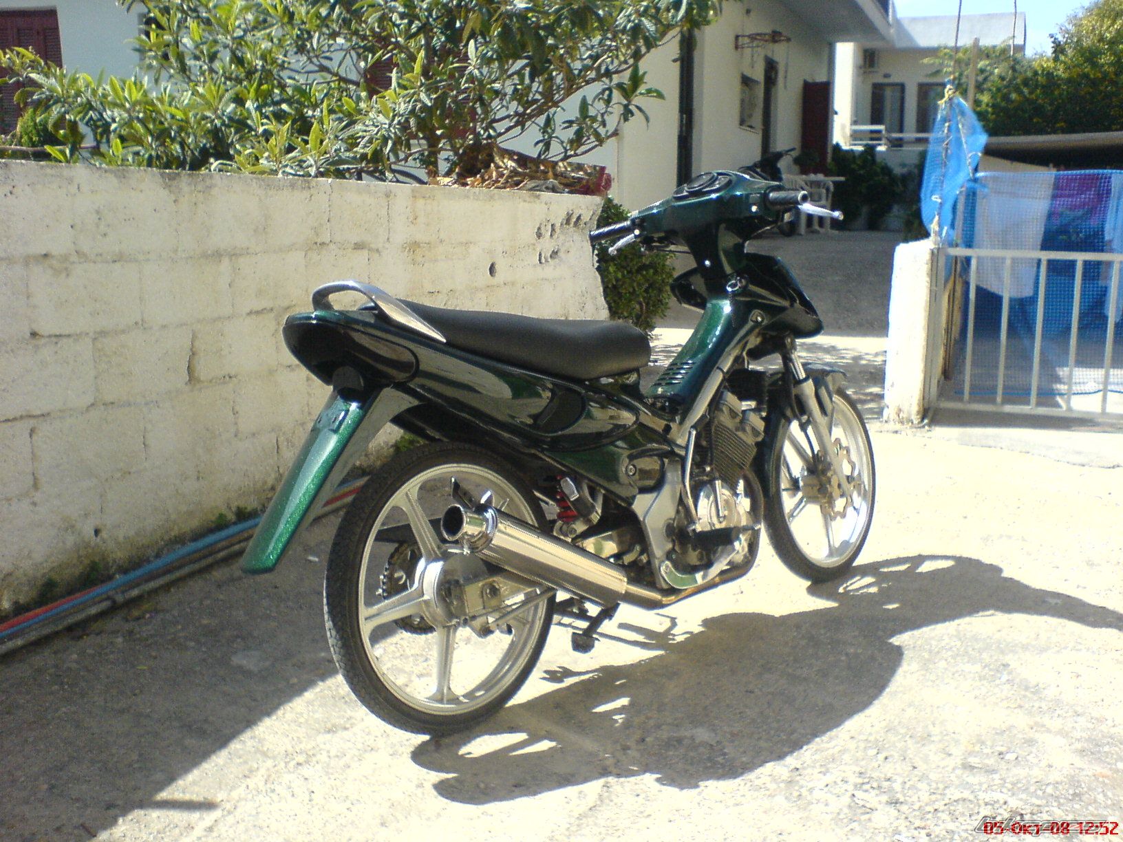 Photo 1698997