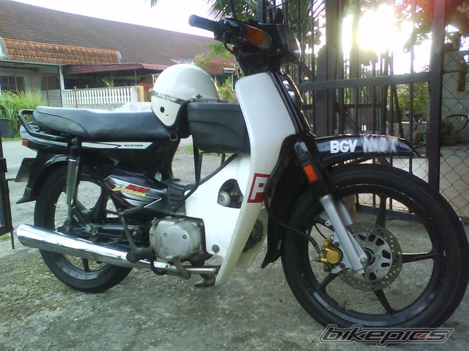 Photo 1699402