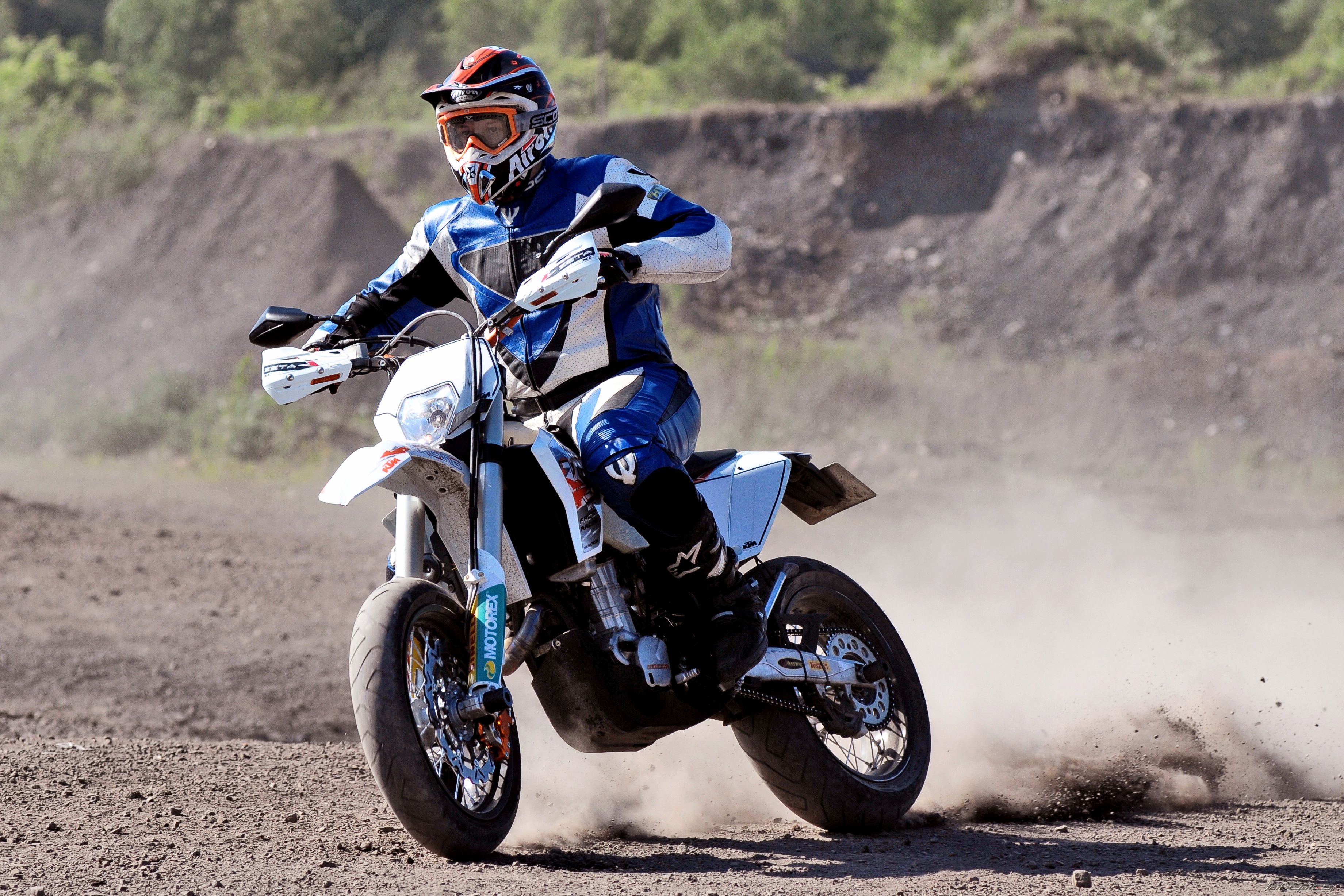 Bike Photo 1699459