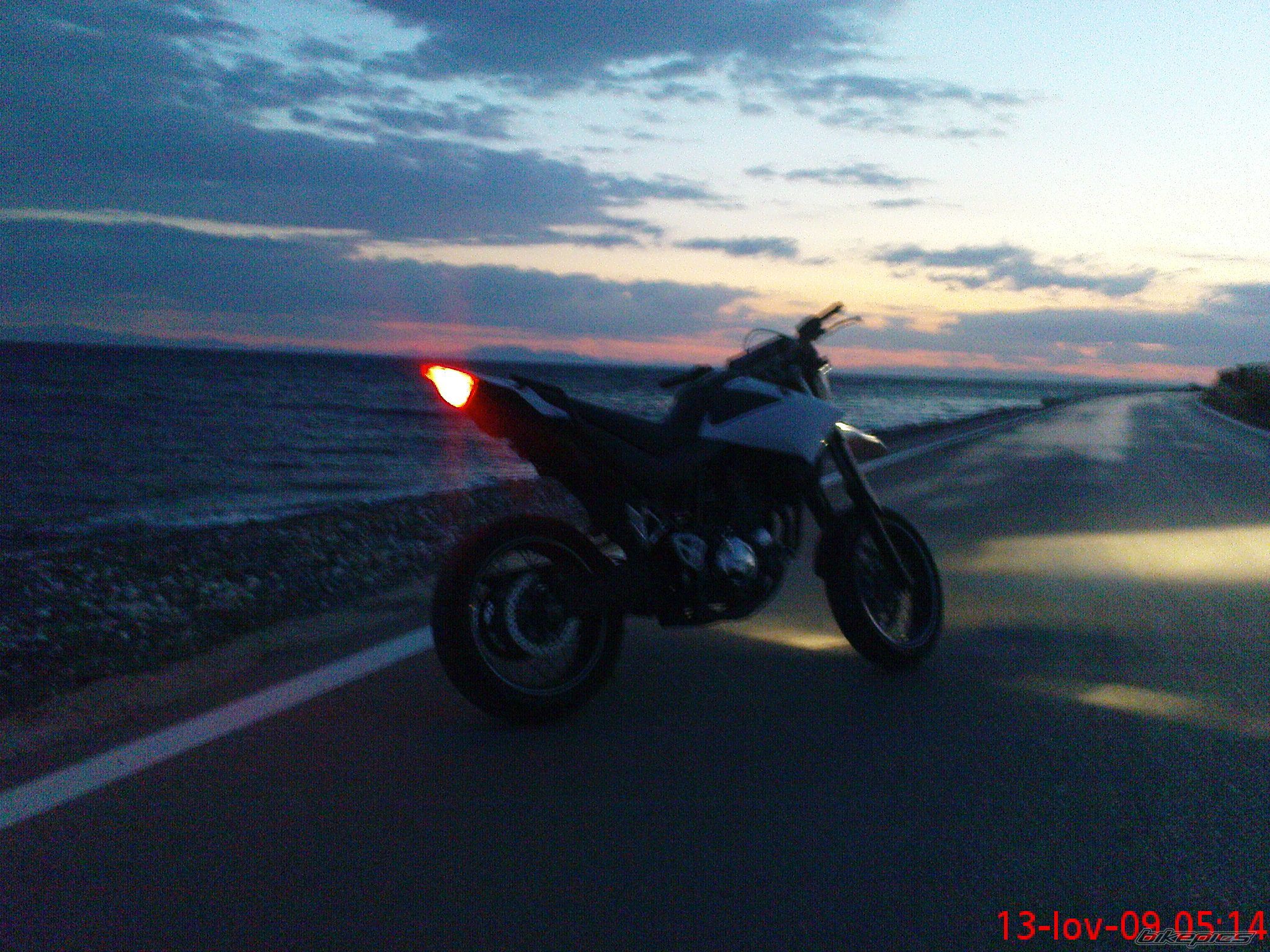 Photo 1699609
