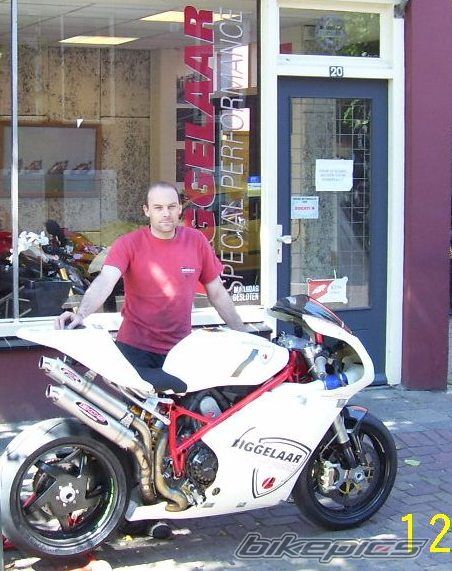 Photo 1699692
