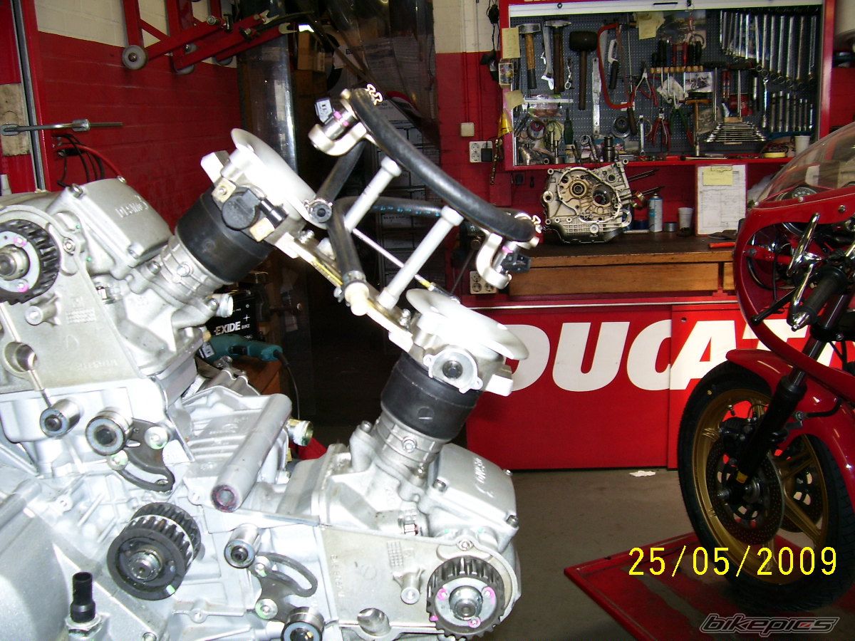 Photo 1699698
