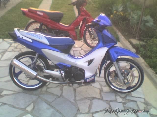 Photo 1699706