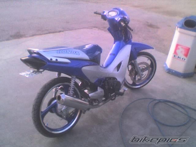 Photo 1699707