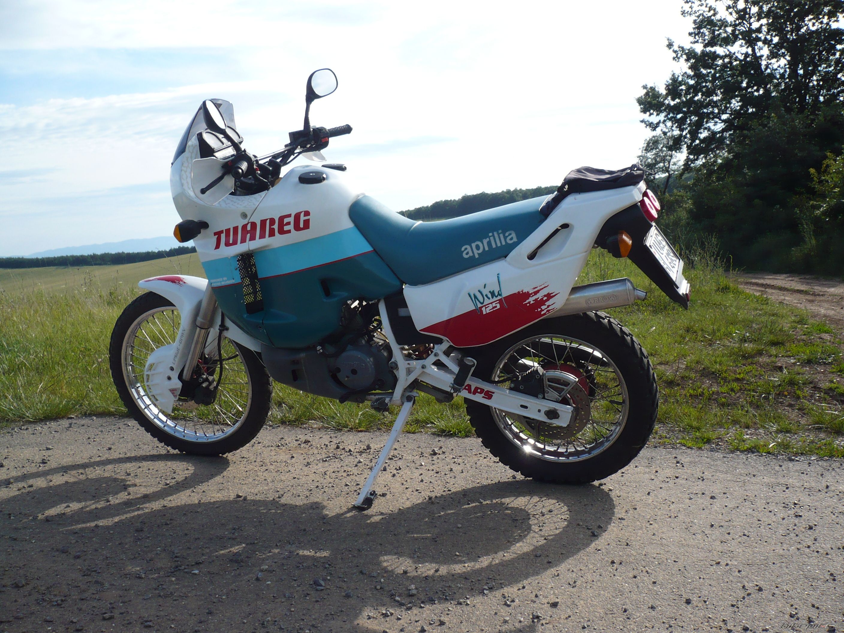 Photo 1699872
