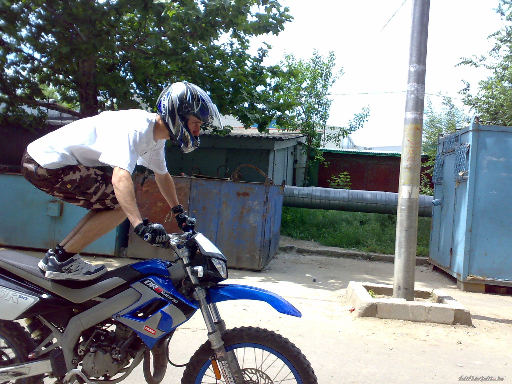 Photo 1701635