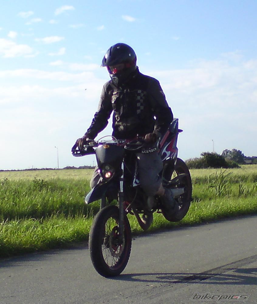 Photo 1701842