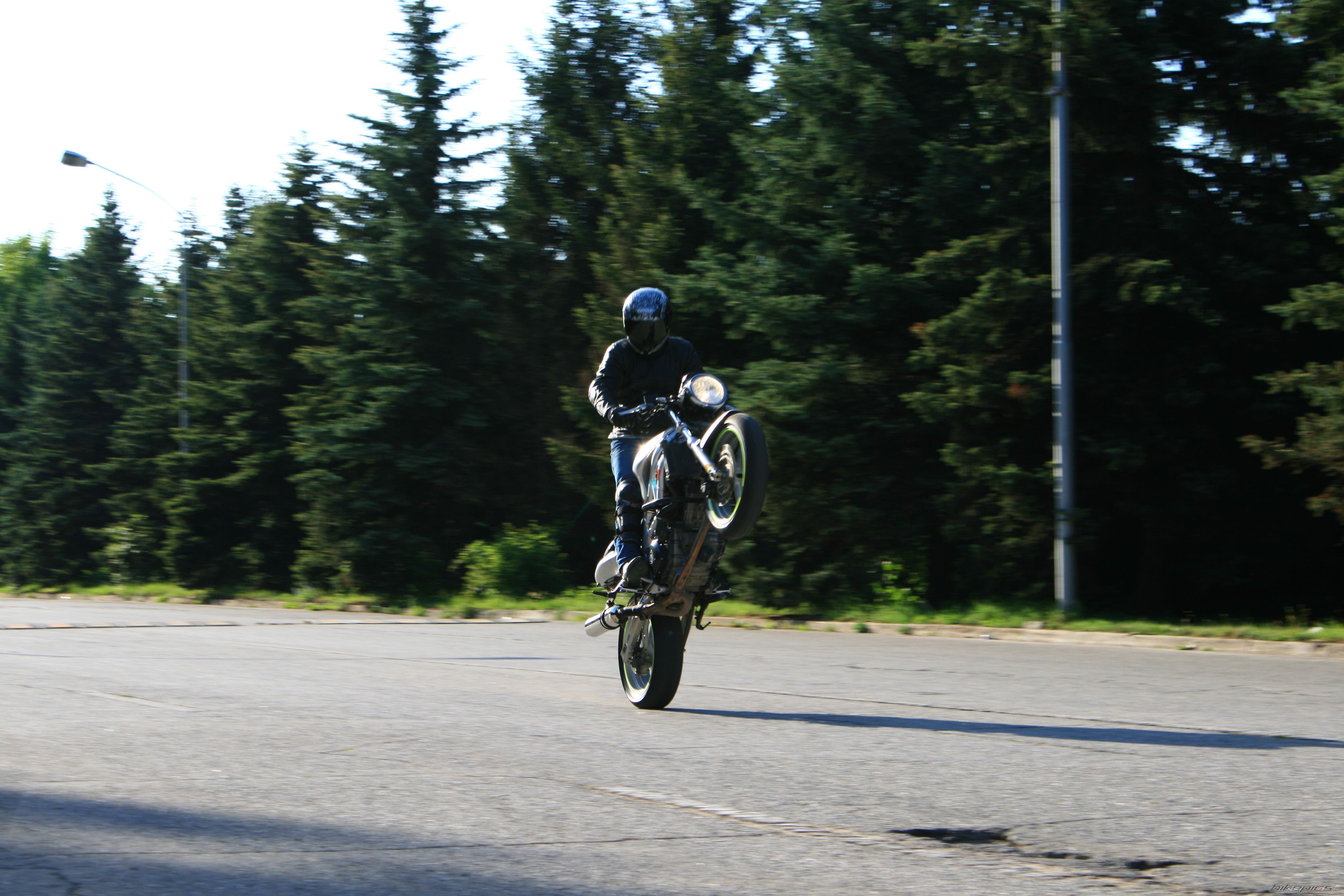 Bike Photo 1702880
