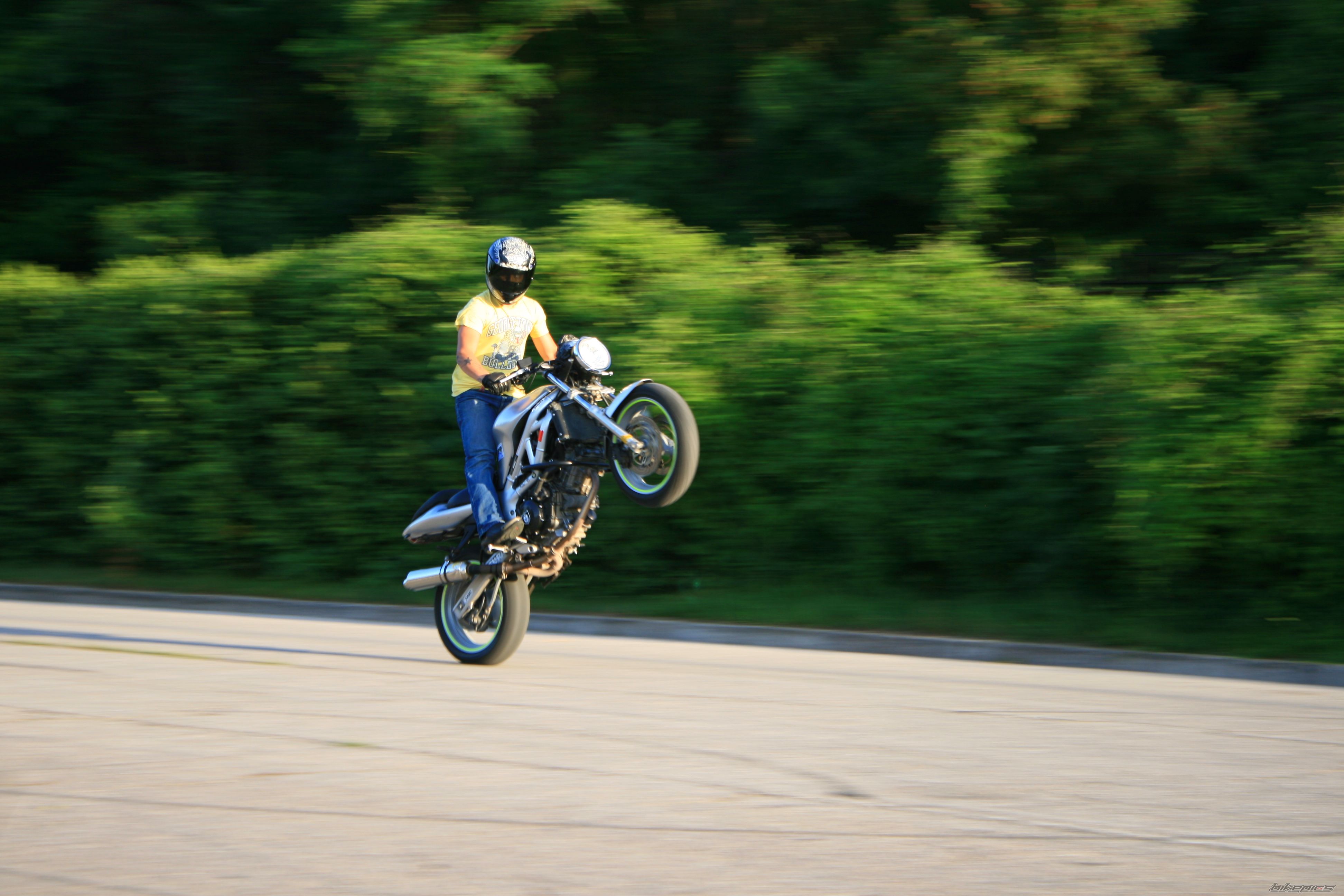 Bike Photo 1702889