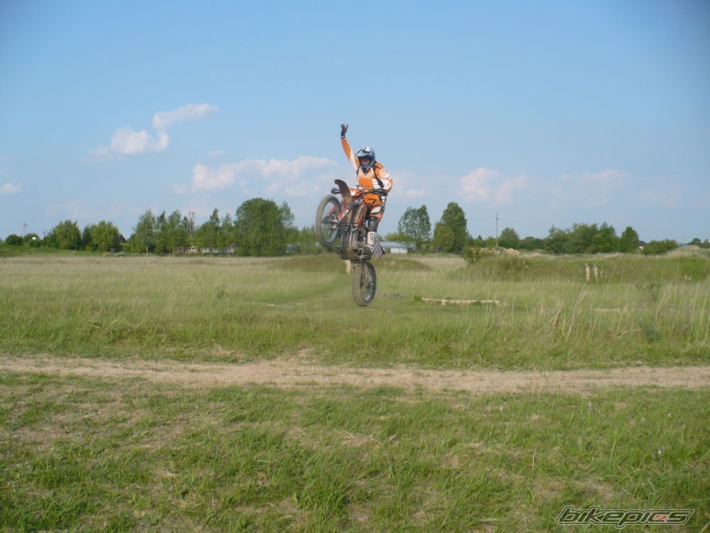 Bike Photo 1703222