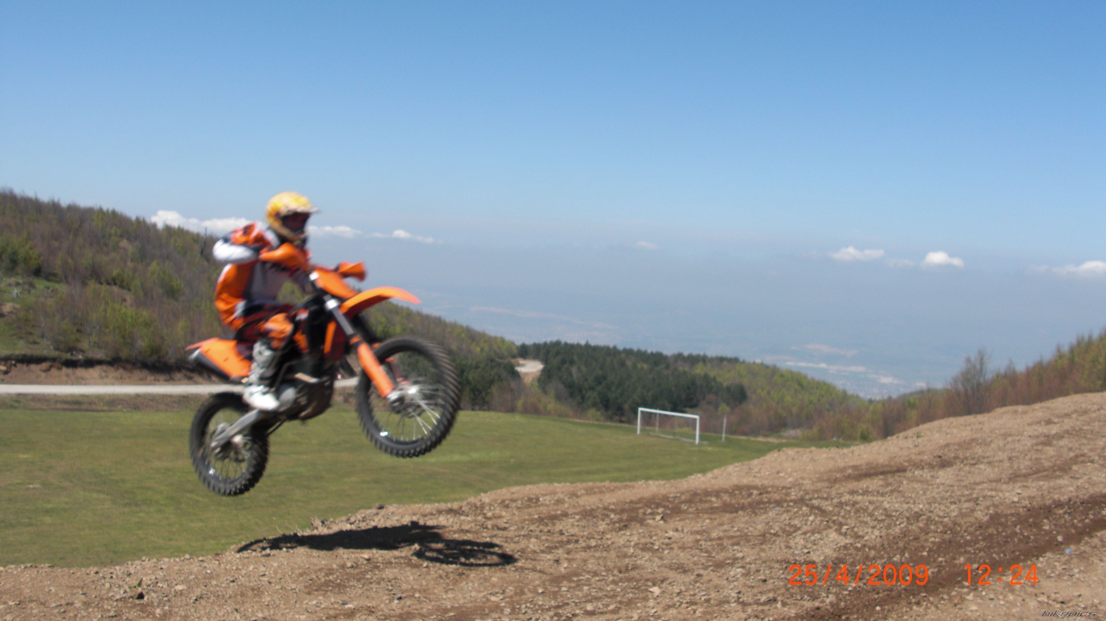 Bike Photo 1704177