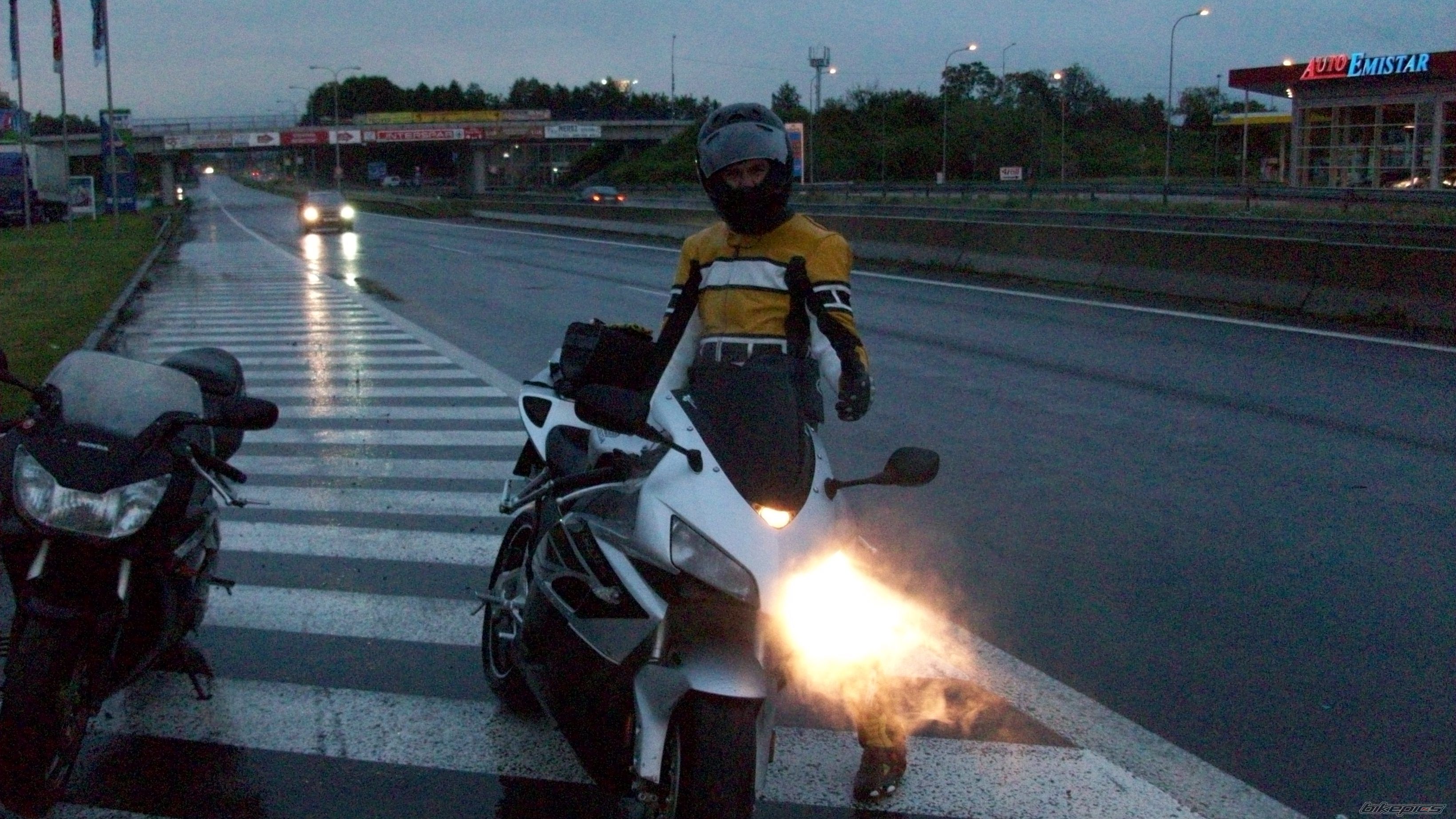 Bike Photo 1704616