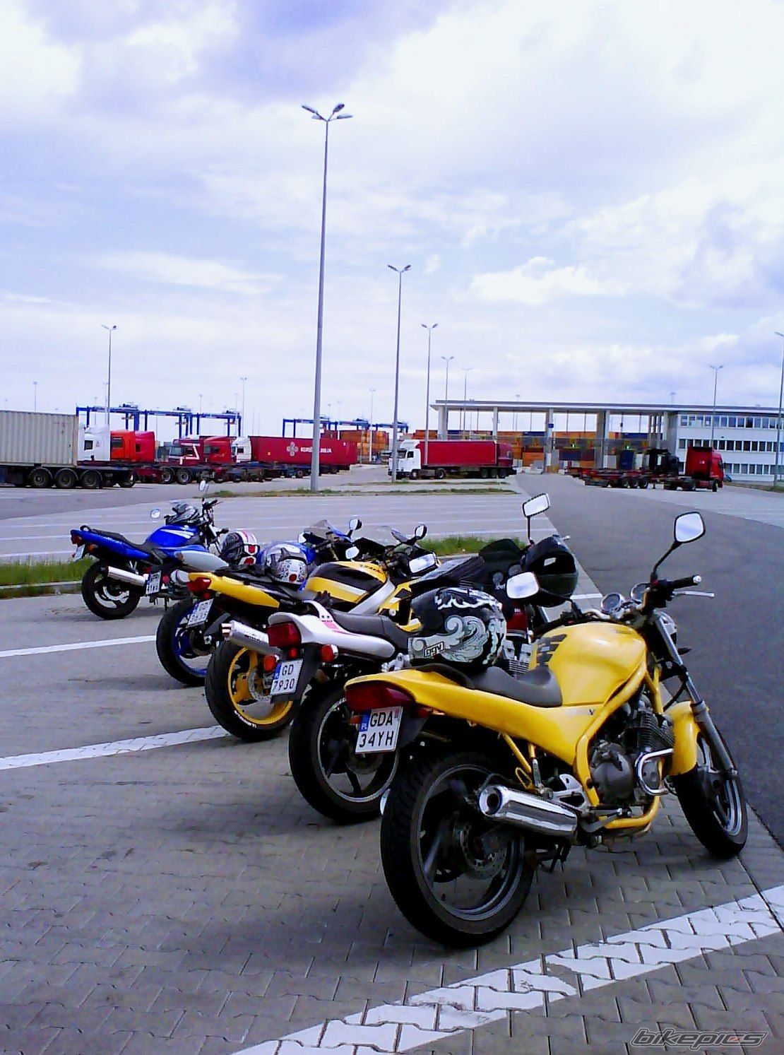 Bike Photo 1704749