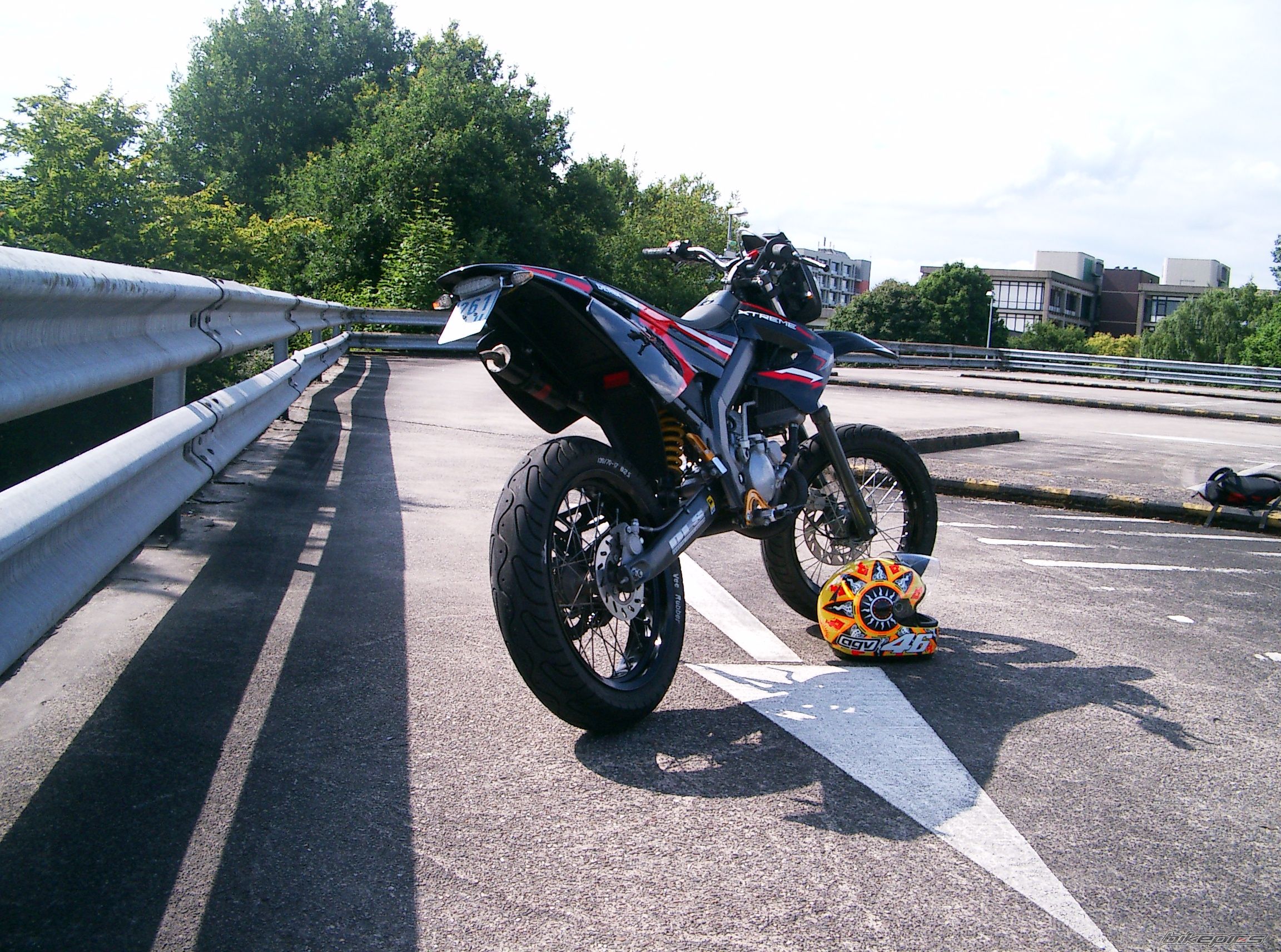 Bike Photo 1704859
