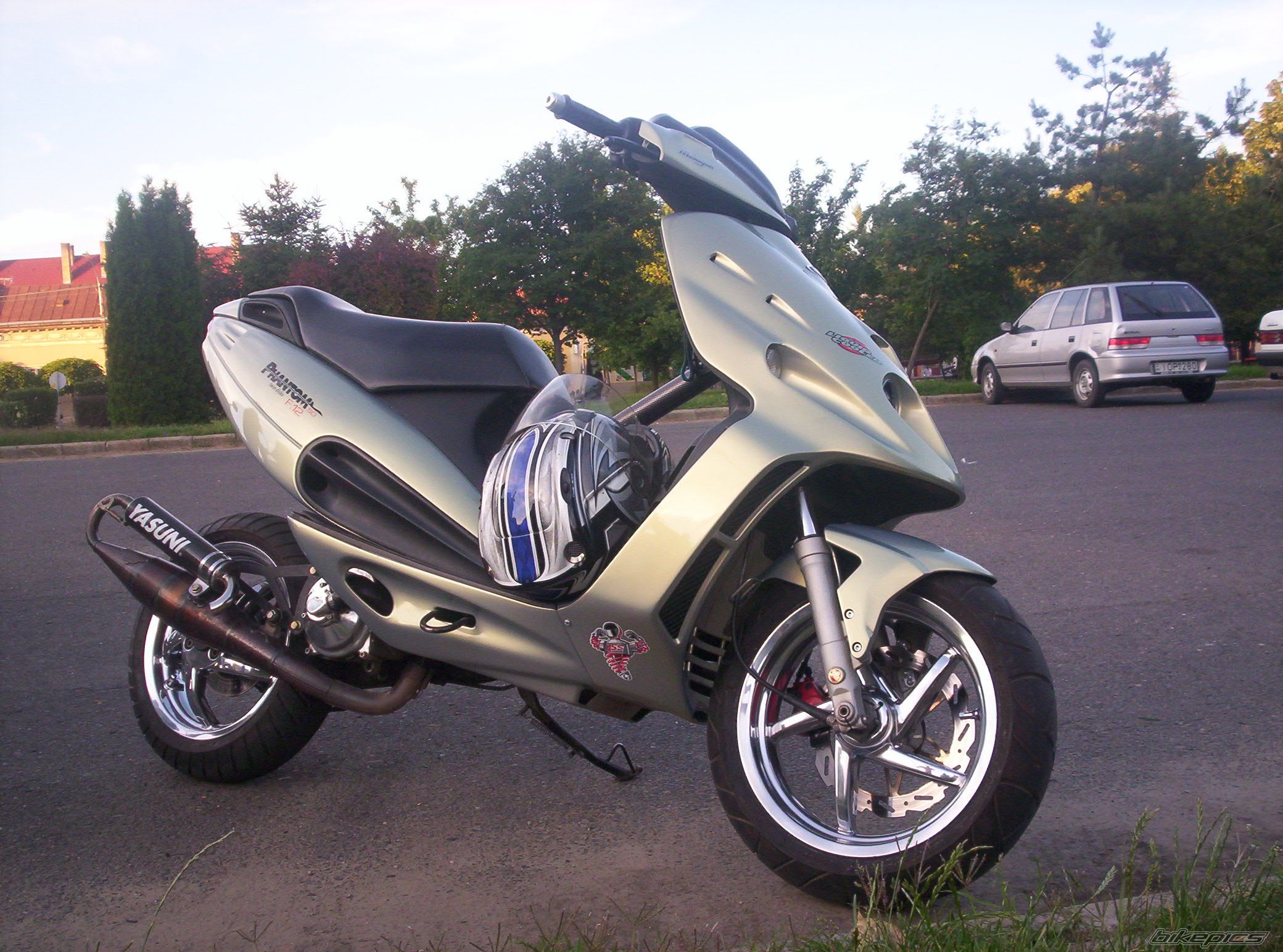 Bike Photo 1705436