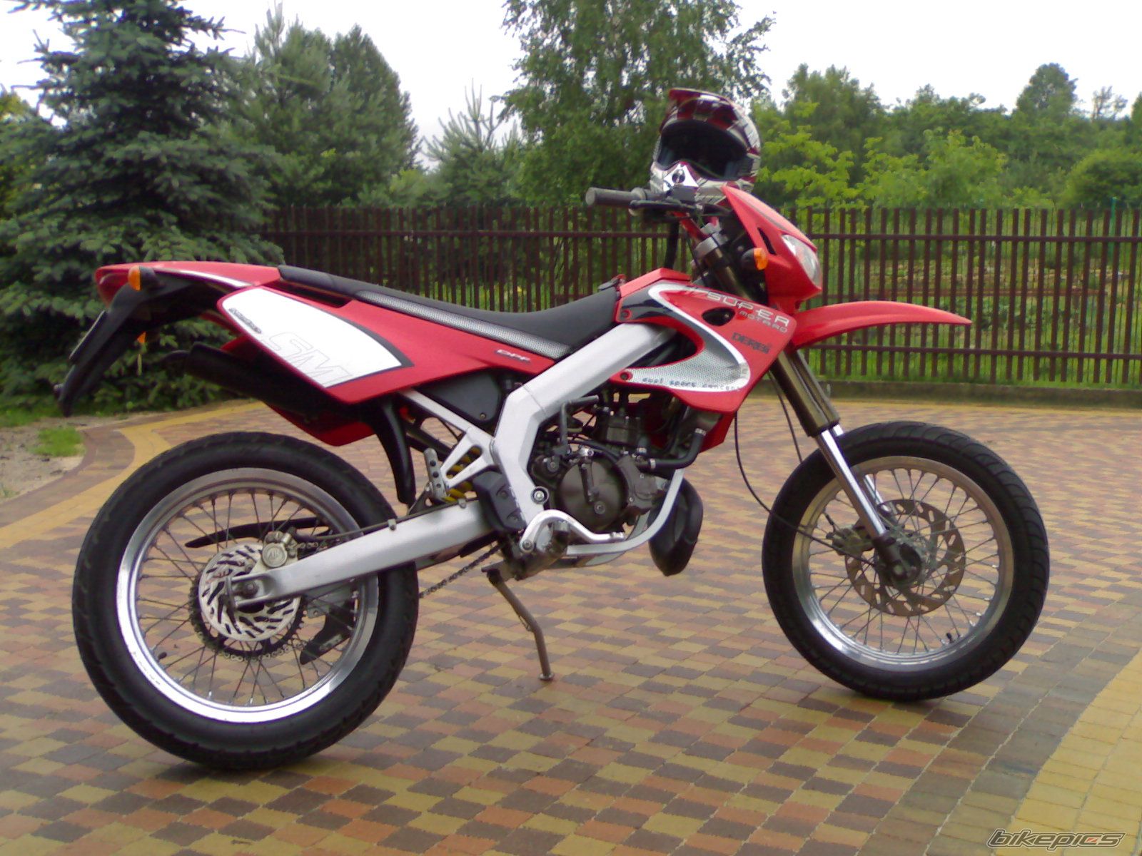 Bike Photo 1705535