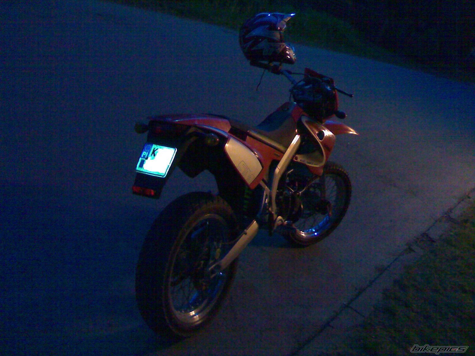 Bike Photo 1705536