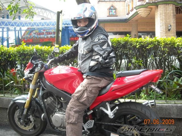 Photo 1705998