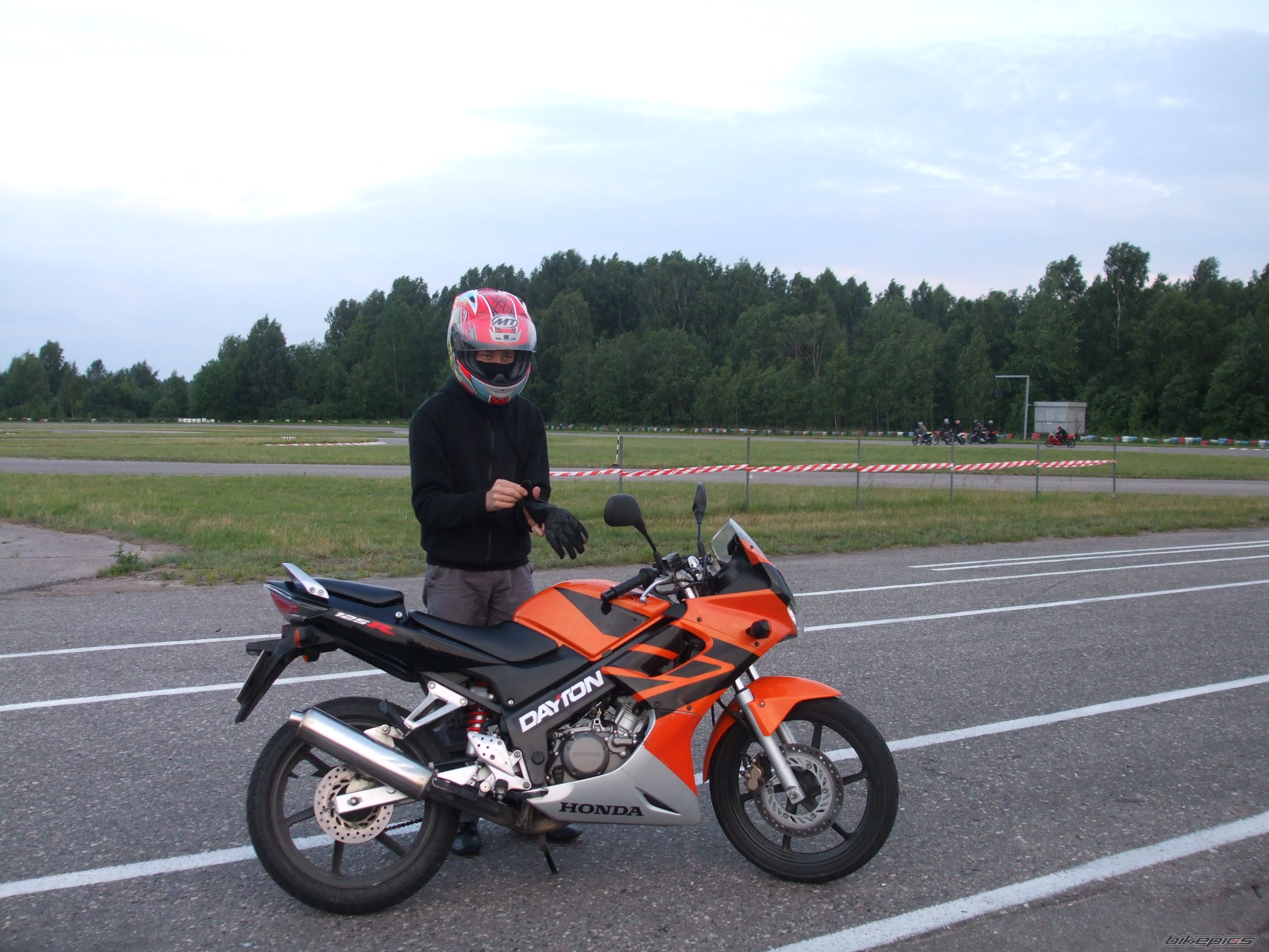 Bike Photo 1708040