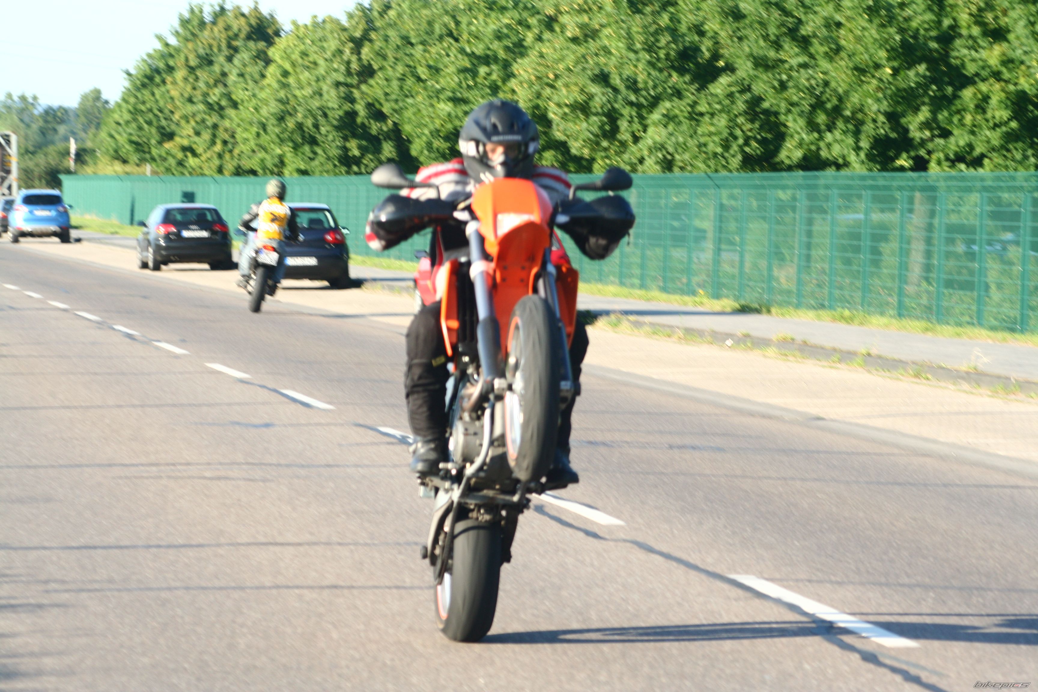 Bike Photo 1708381