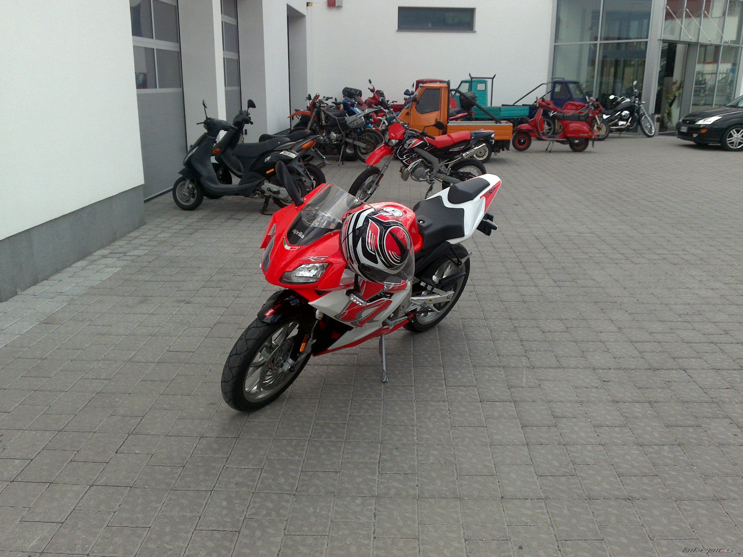 Bike Photo 1711979