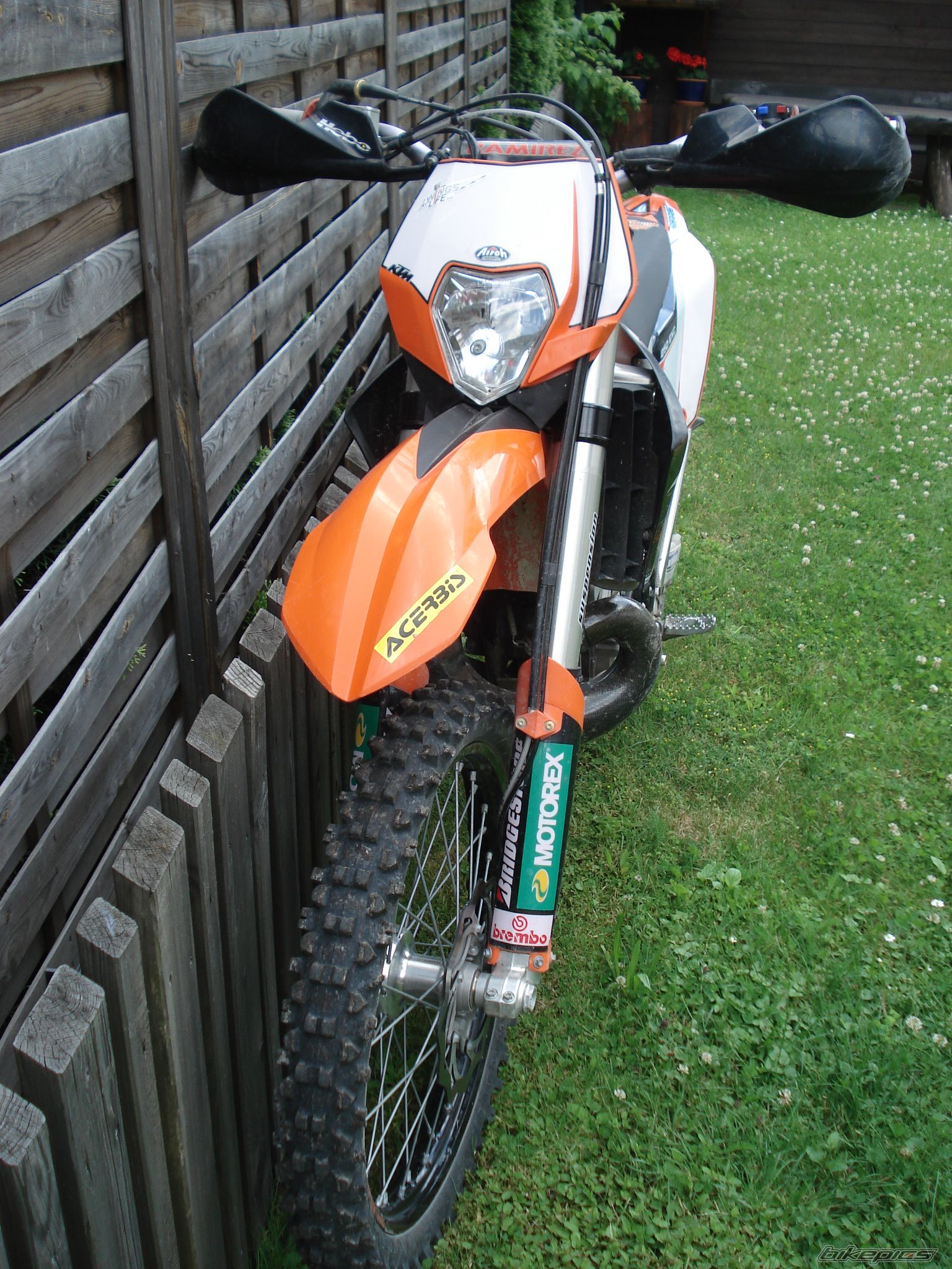 Photo 1717986