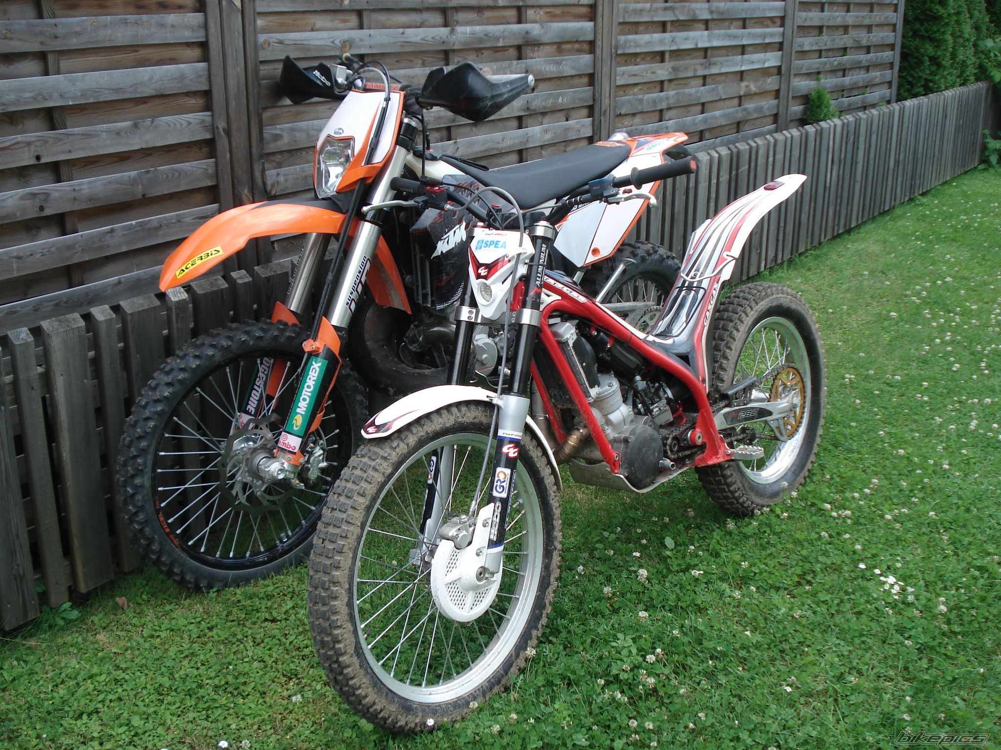 Photo 1717996