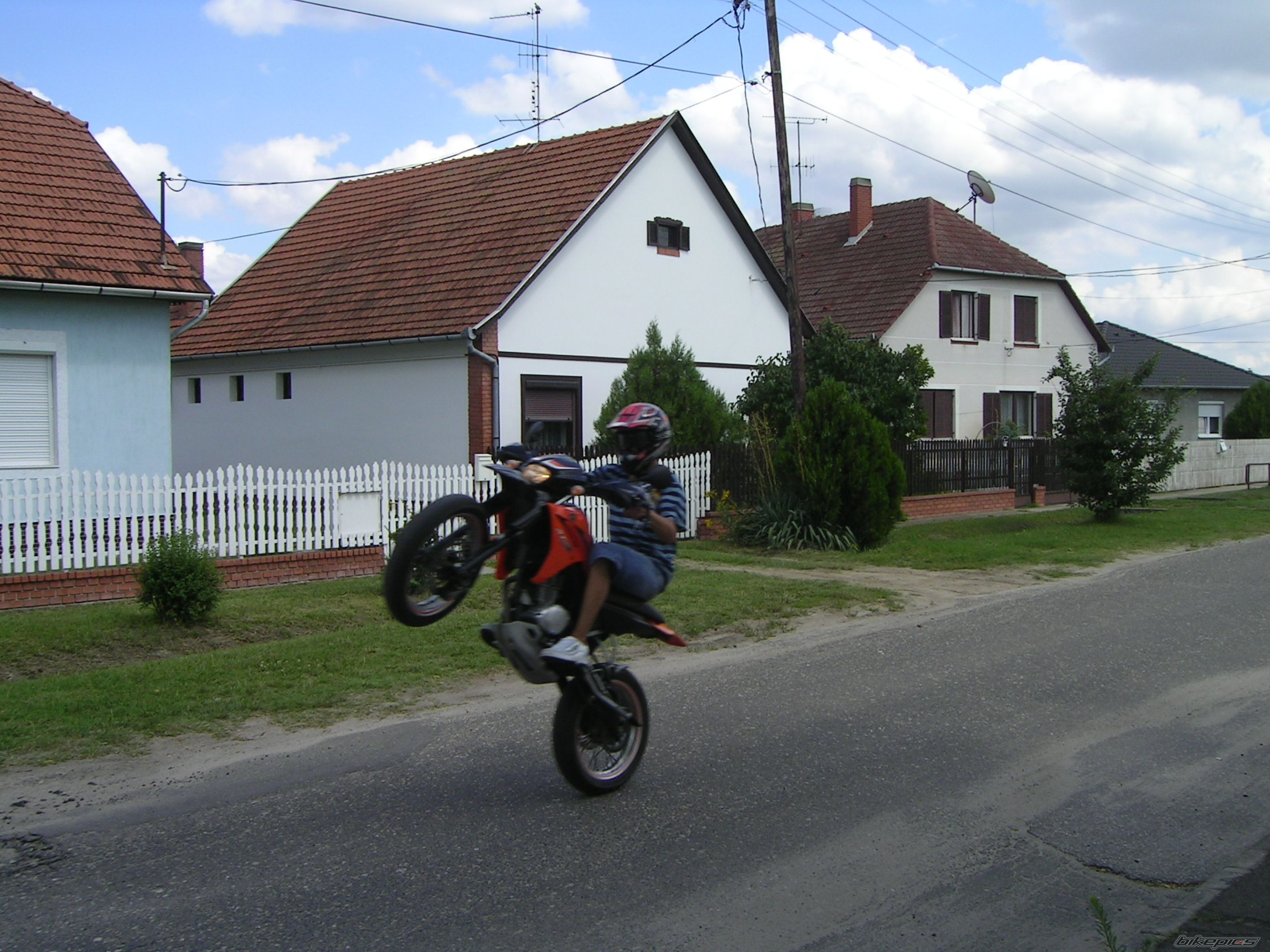 Photo 1720049