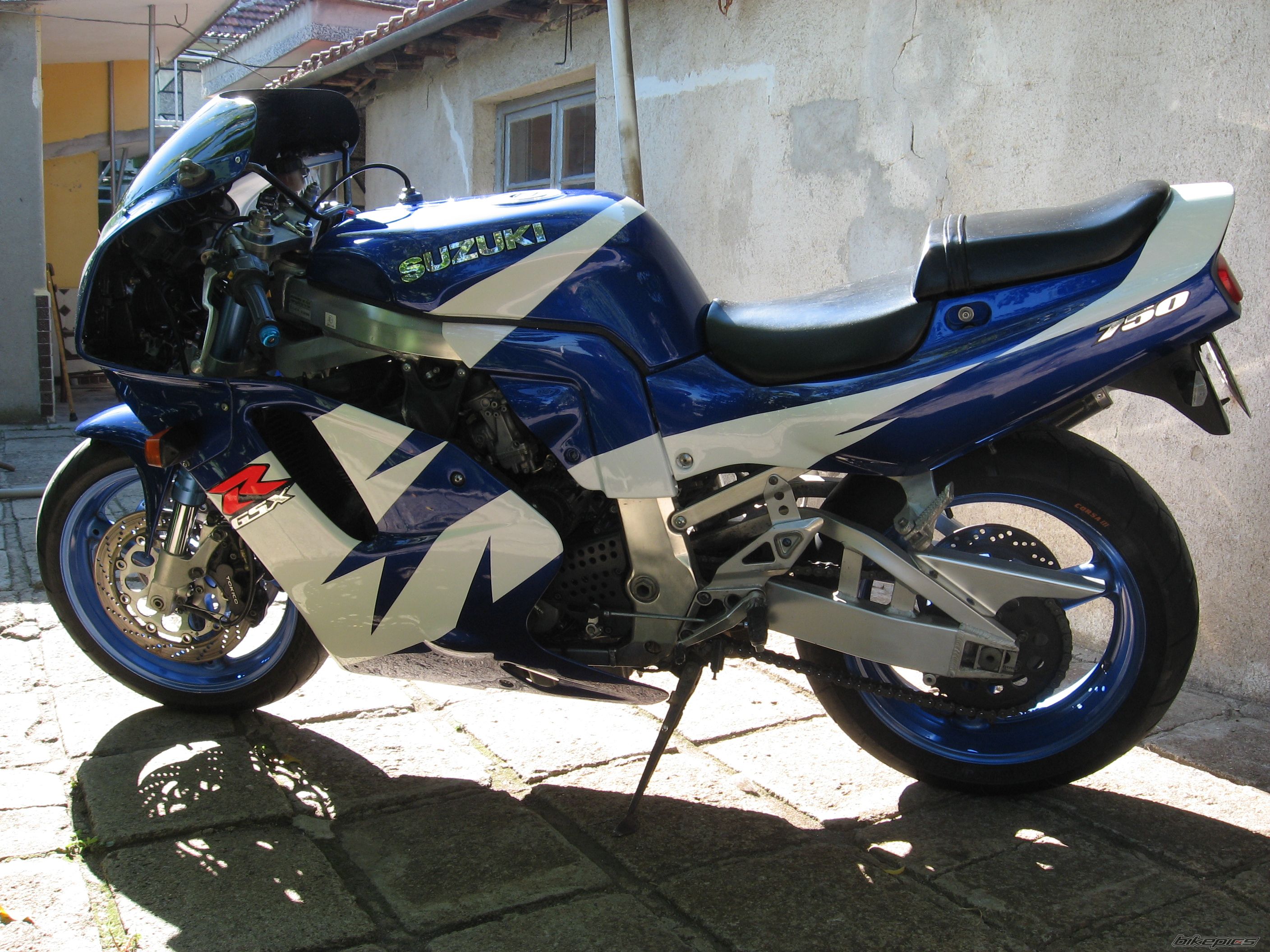 Photo 1720696
