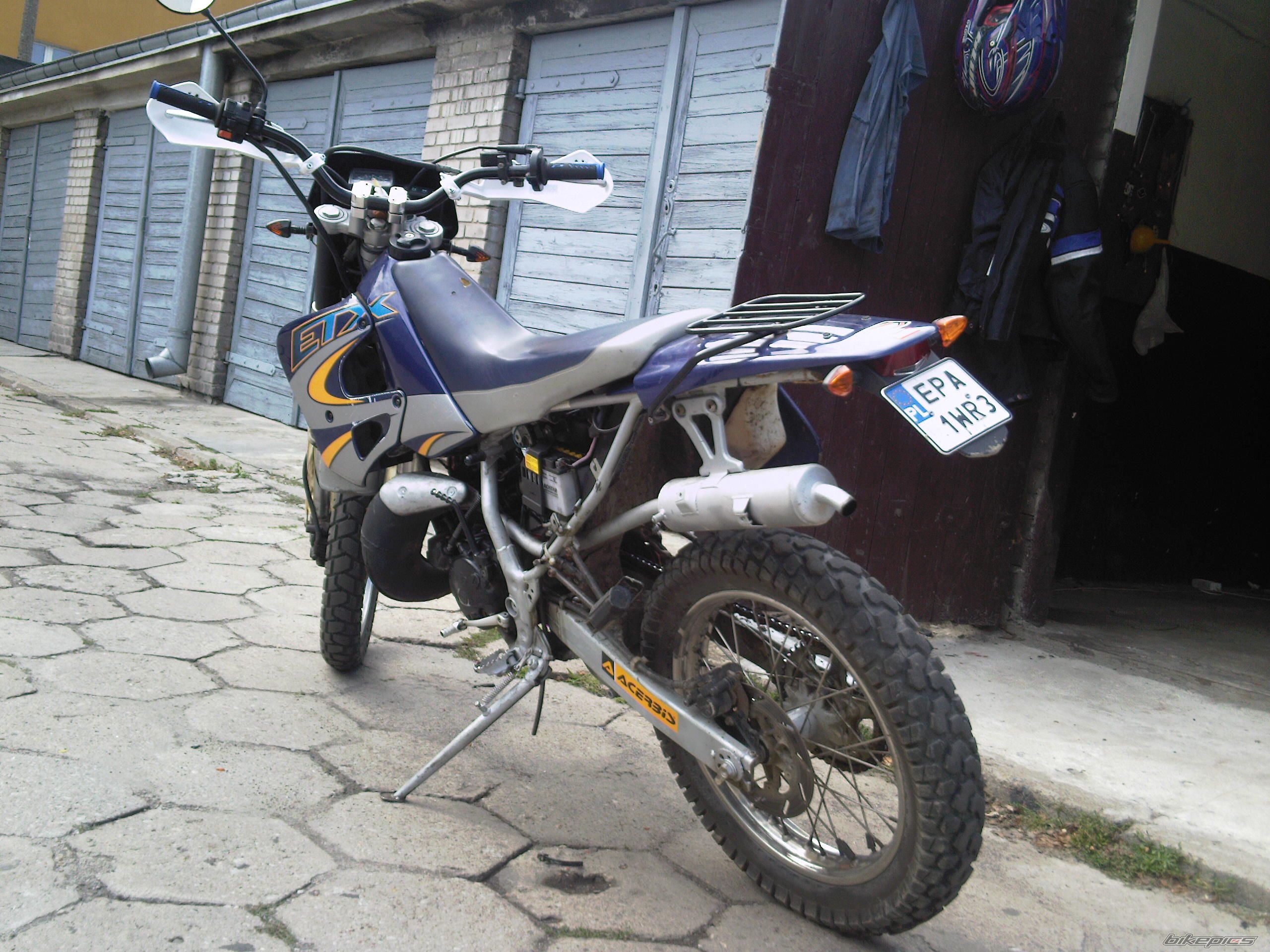 Photo 1721778