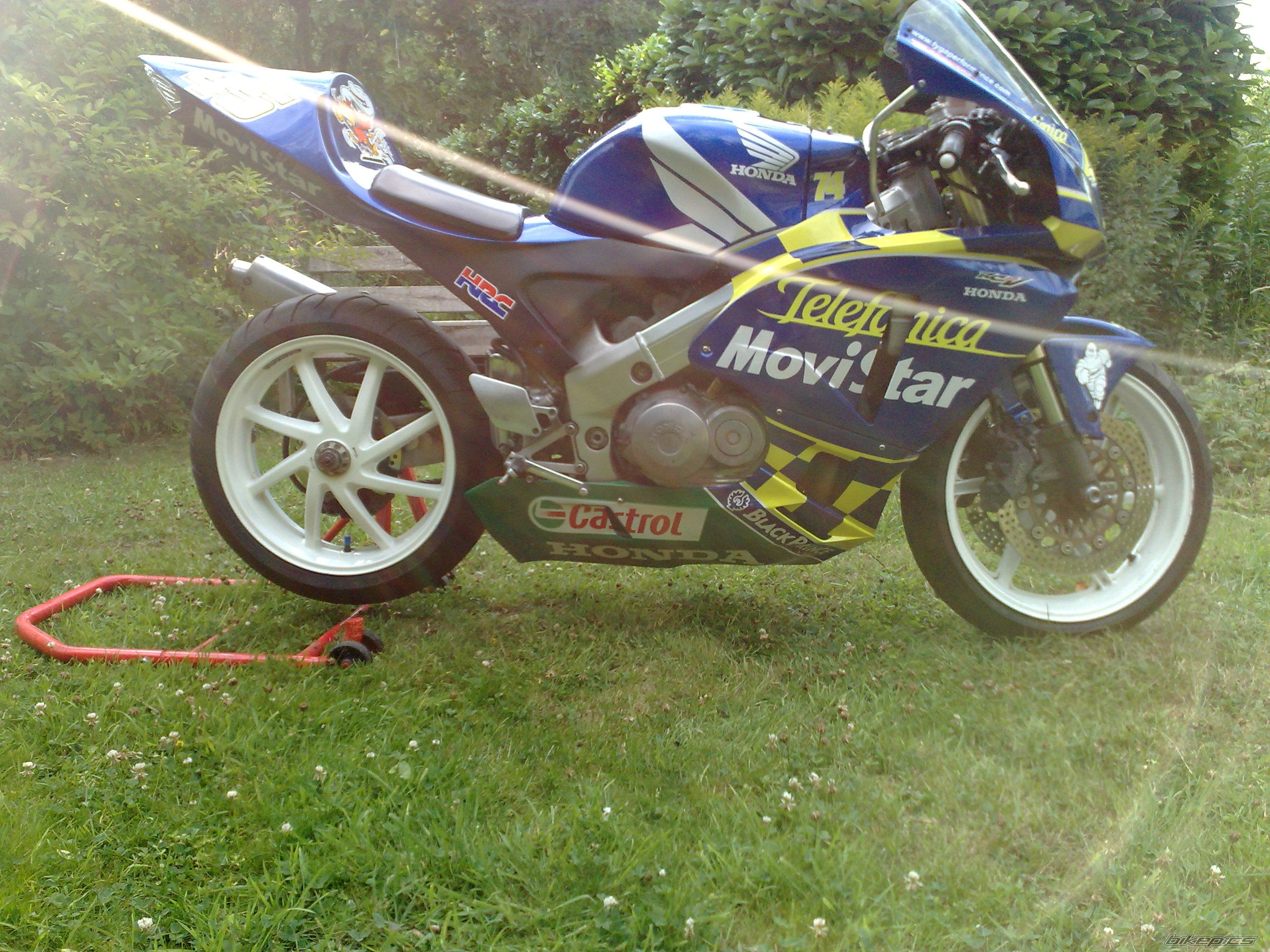 Photo 1722857