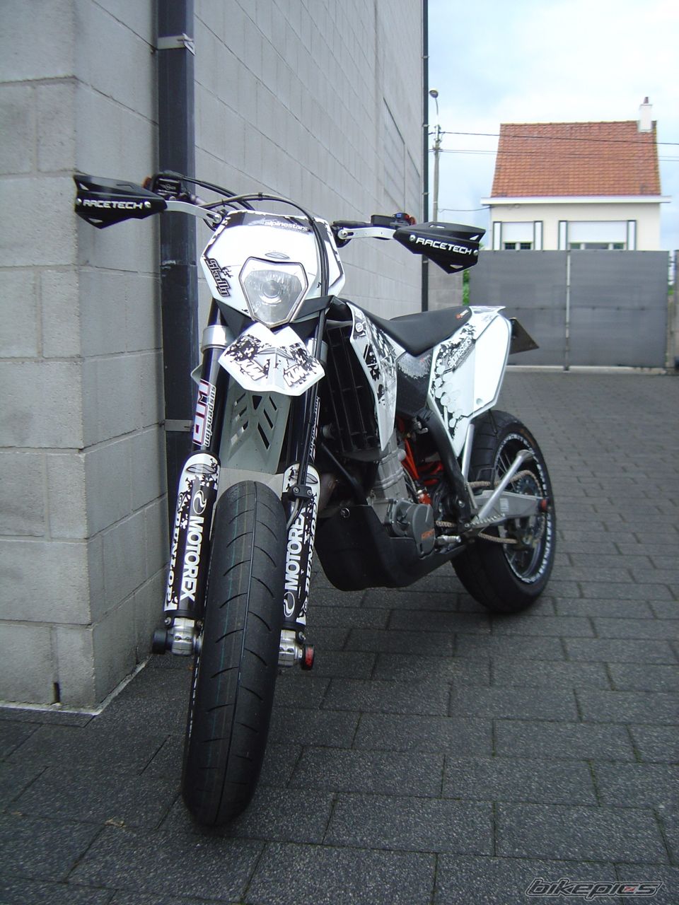 Bike Photo 1723956