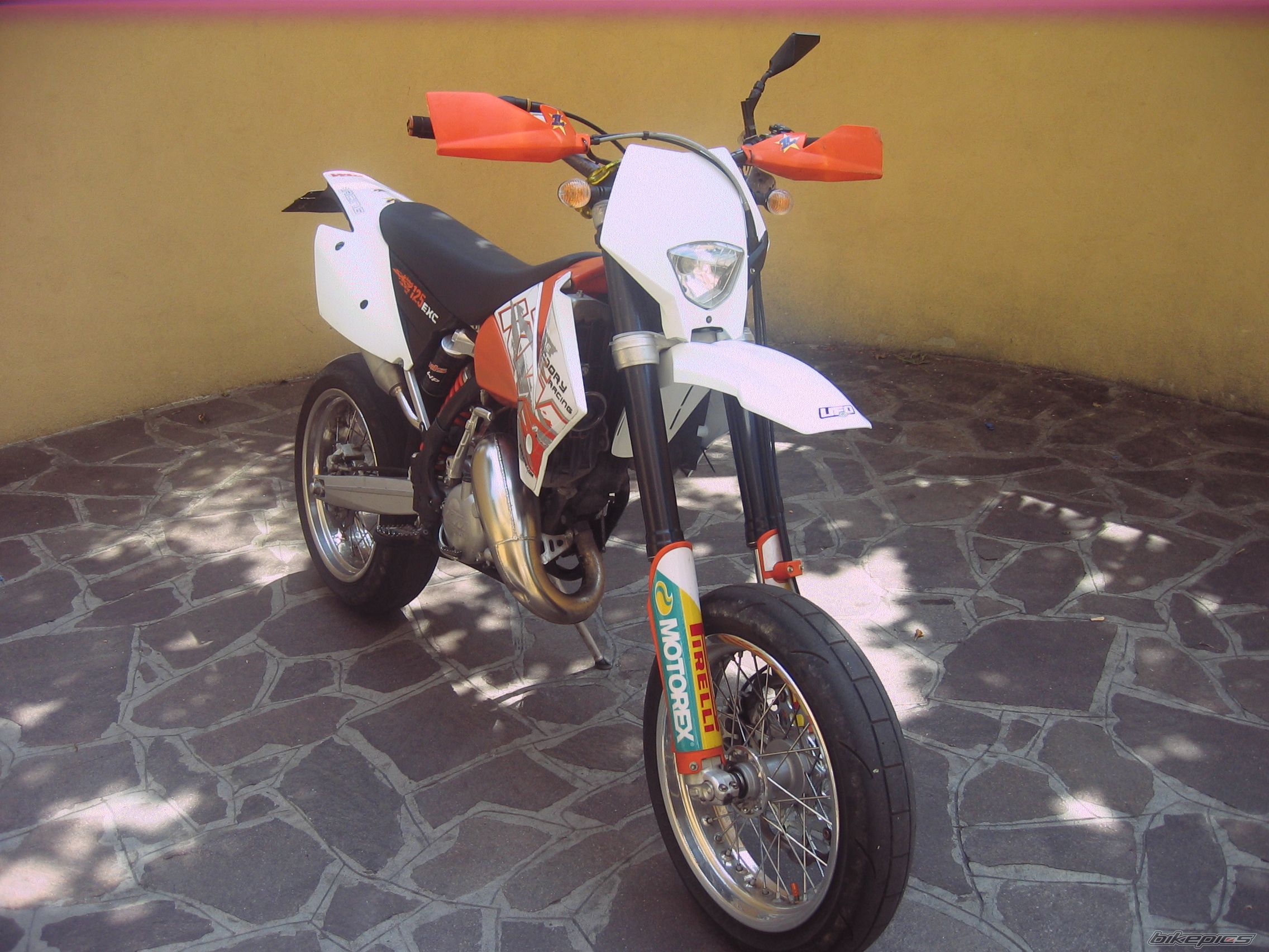 Photo 1725836