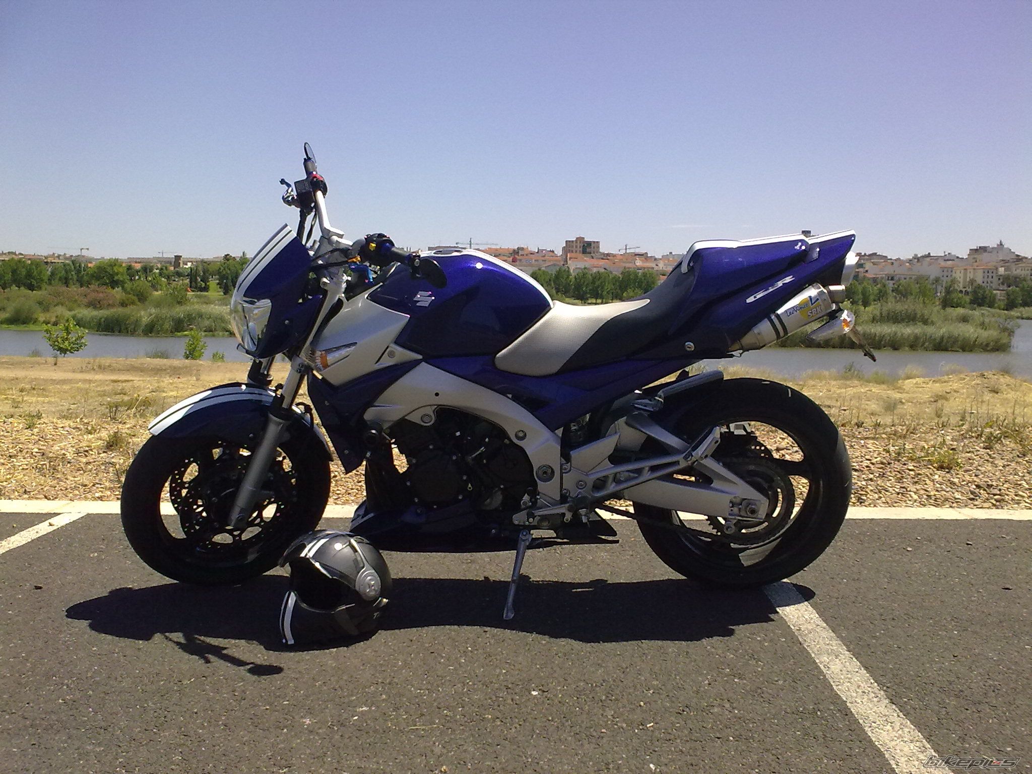Photo 1725896