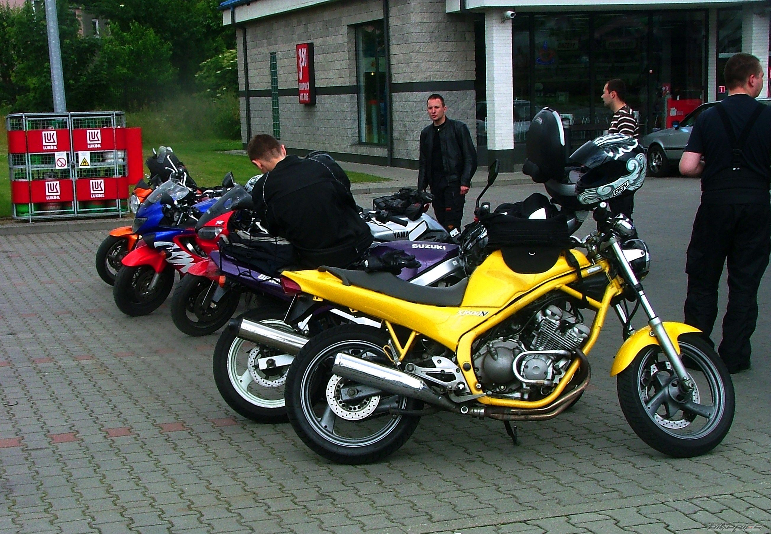 Bike Photo 1726386