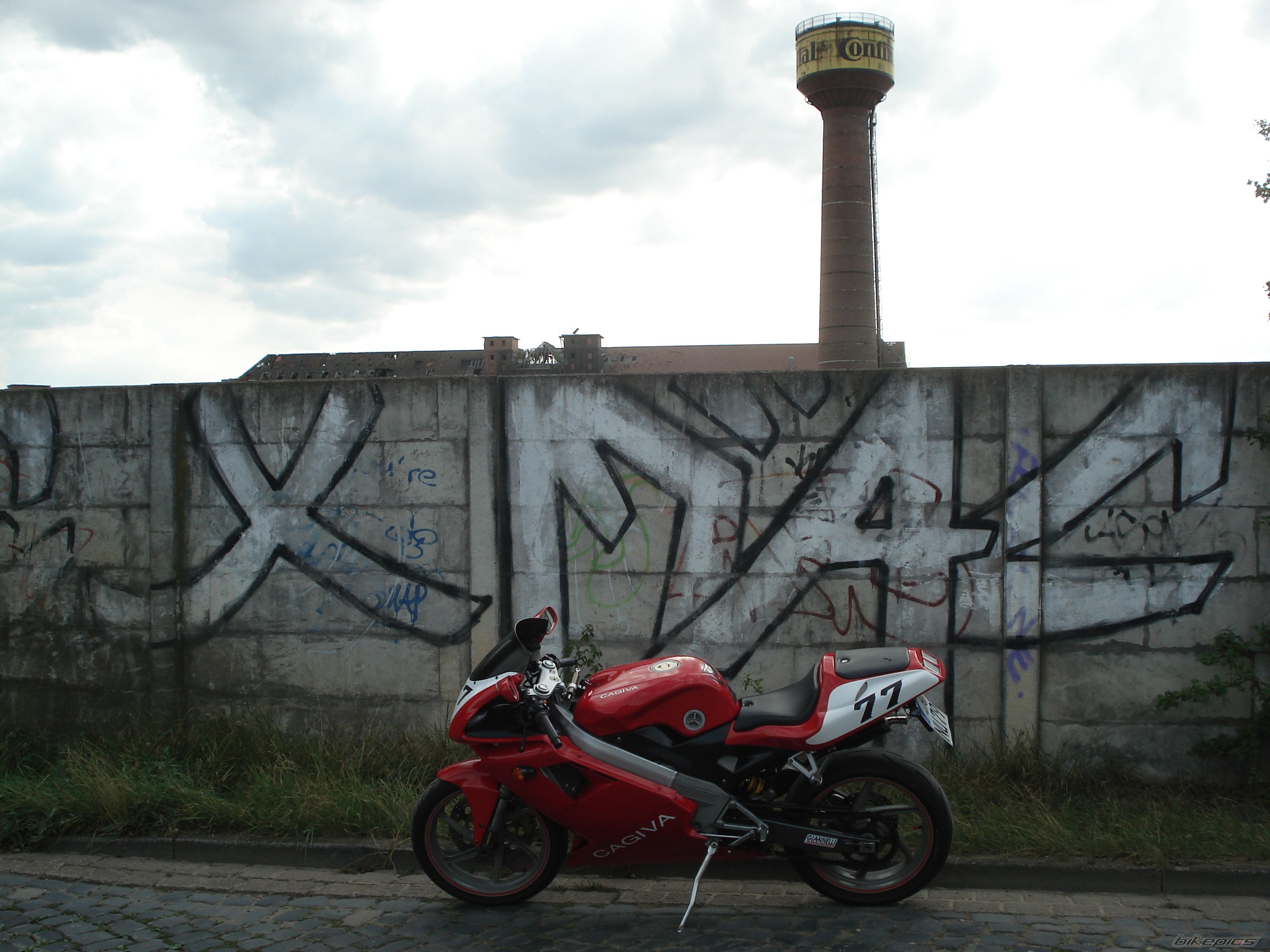 Bike Photo 1728744