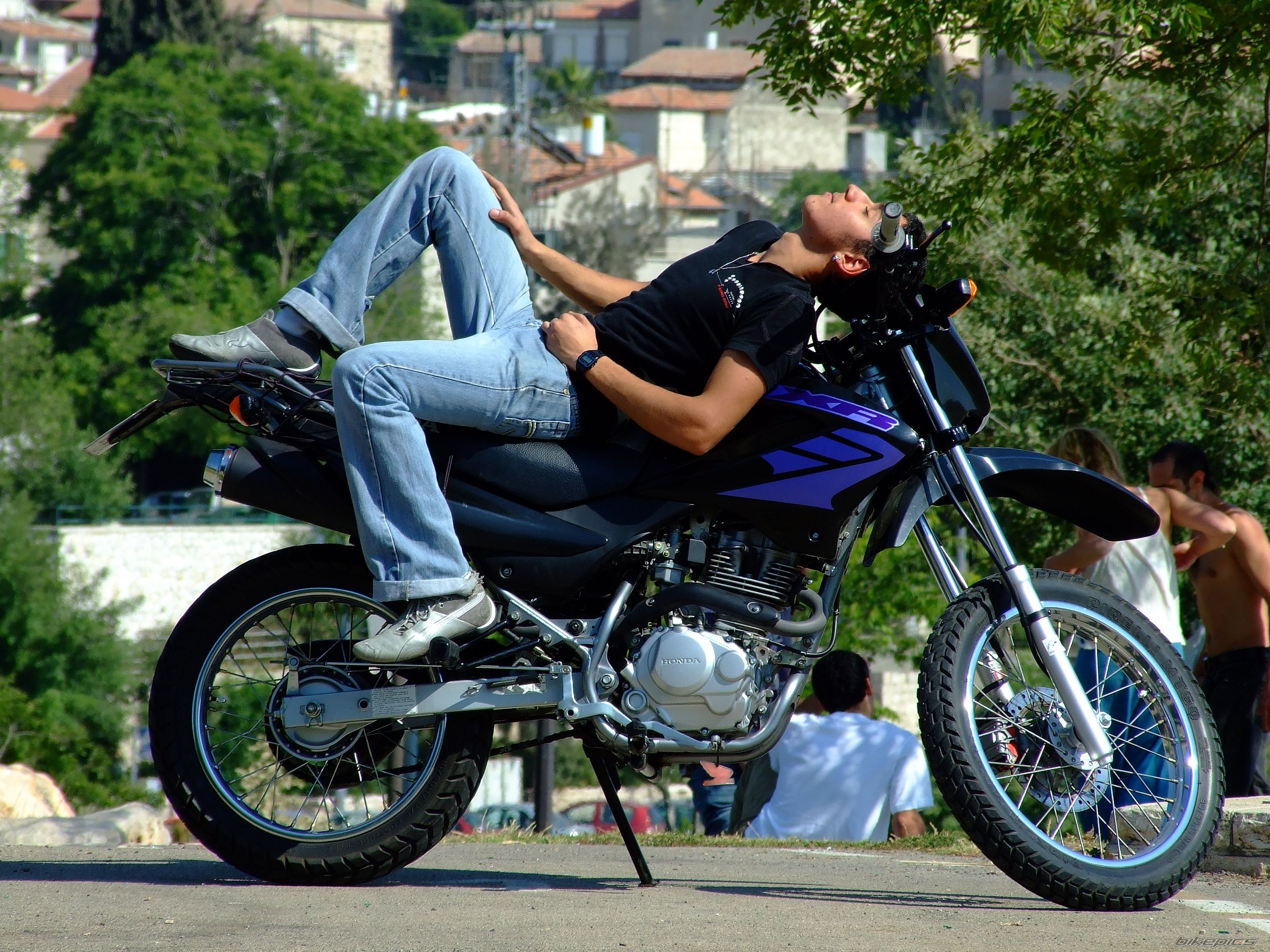 Bike Photo 1728890
