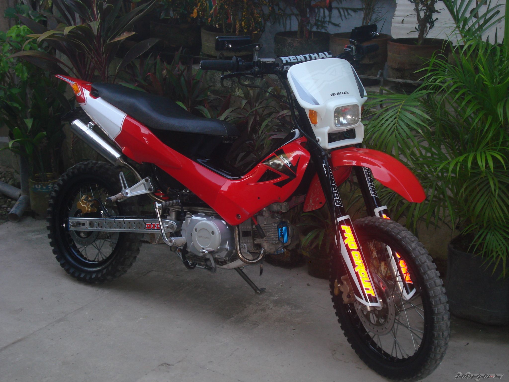 Photo 1732086