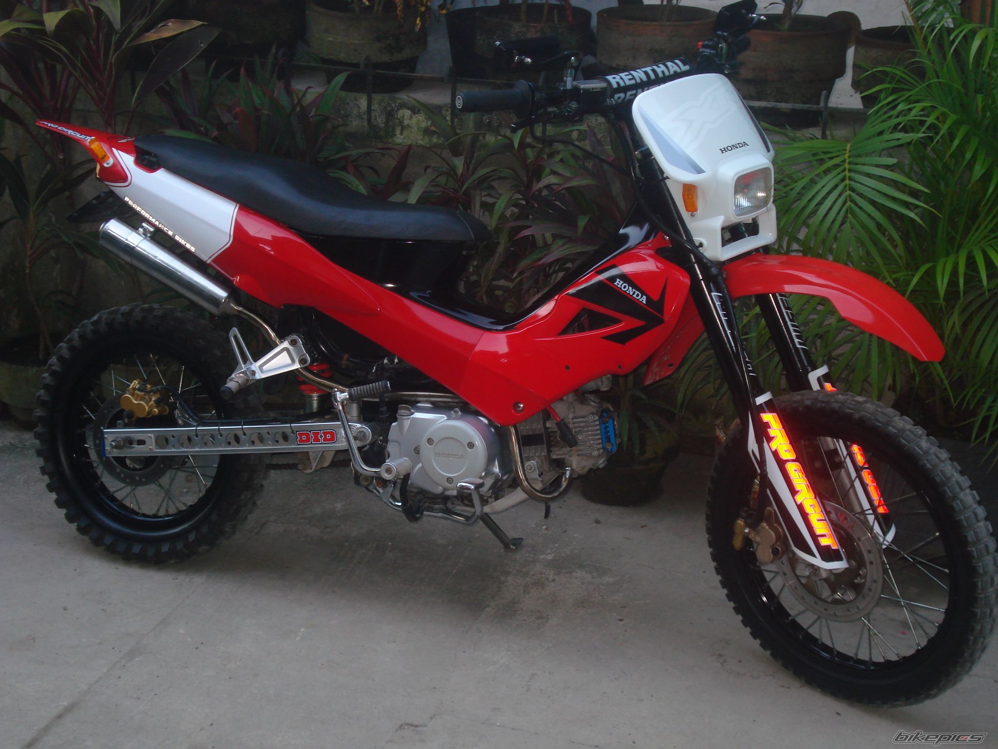 Photo 1732087