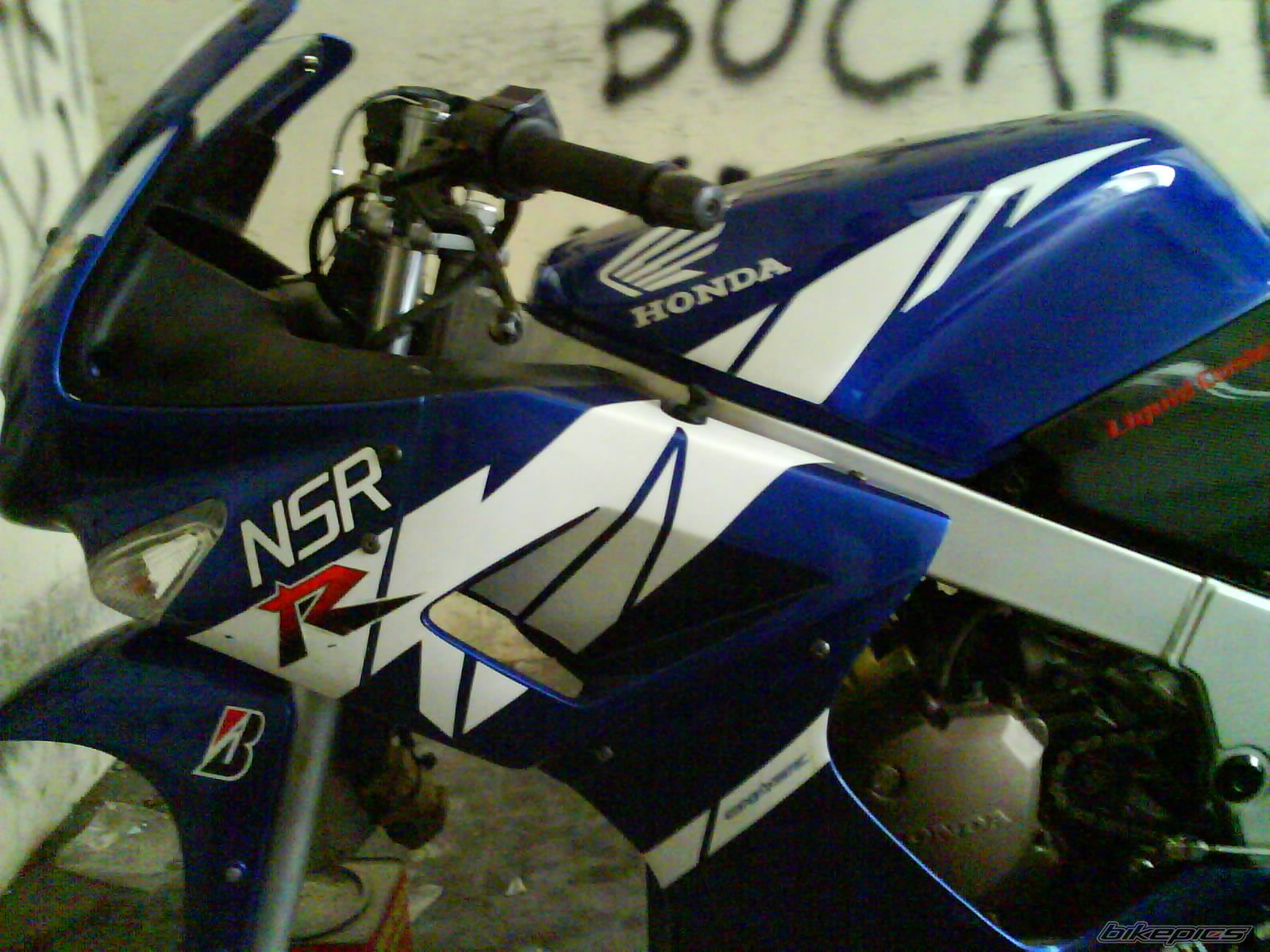 Photo 1734096