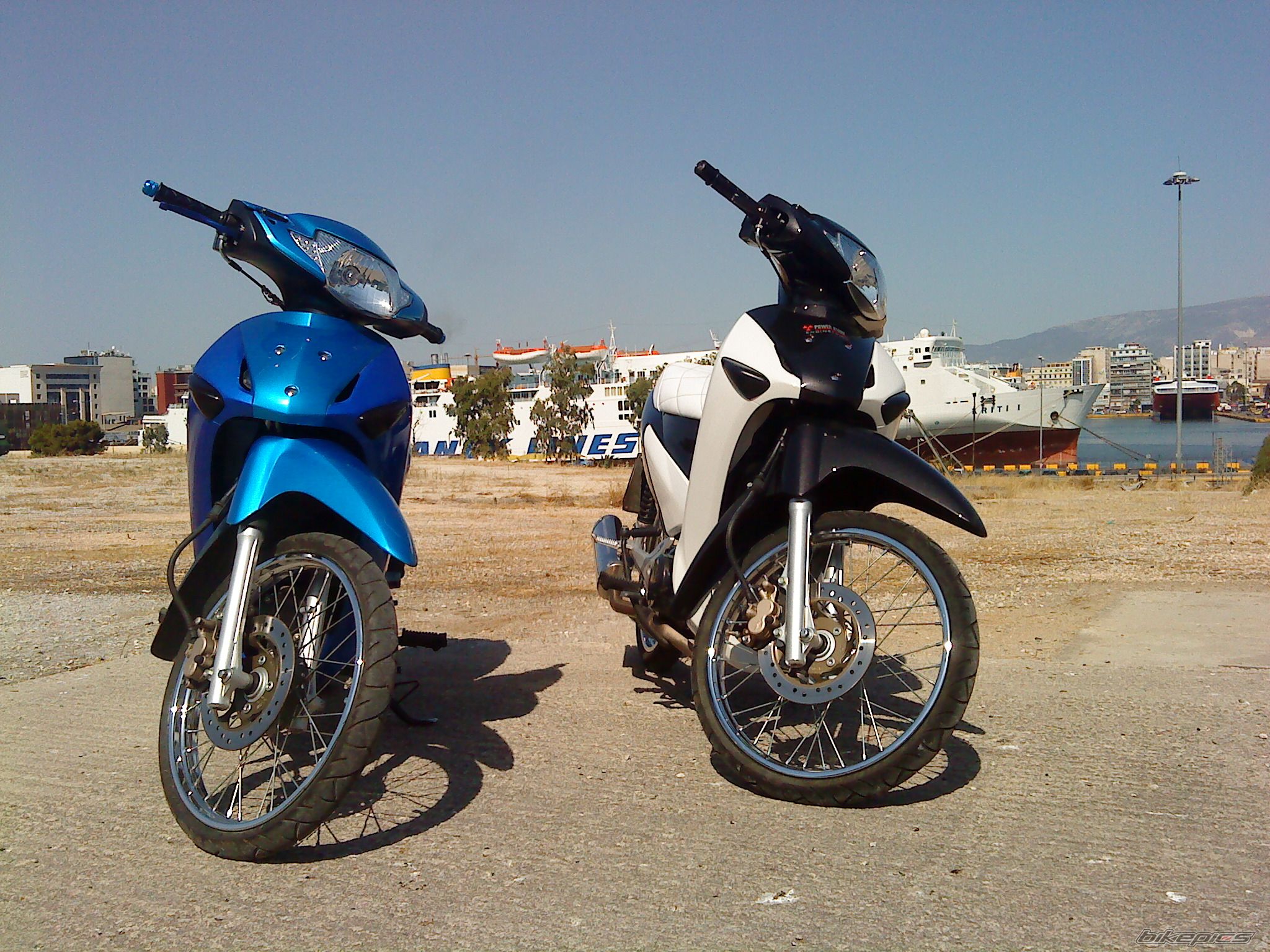 Photo 1735195