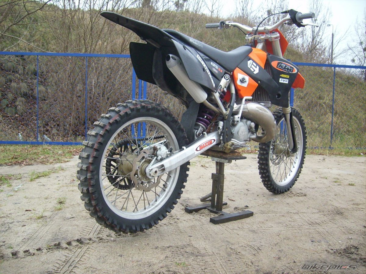 Photo 1736096