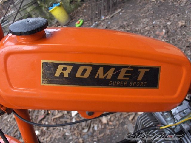 Photo 1736198