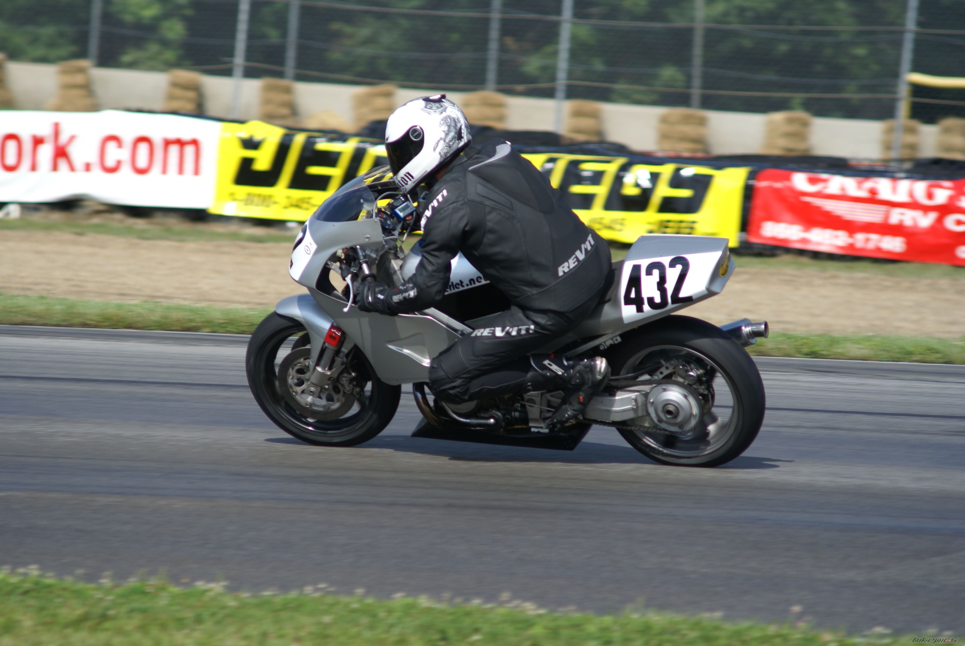 Bike Photo 1737456