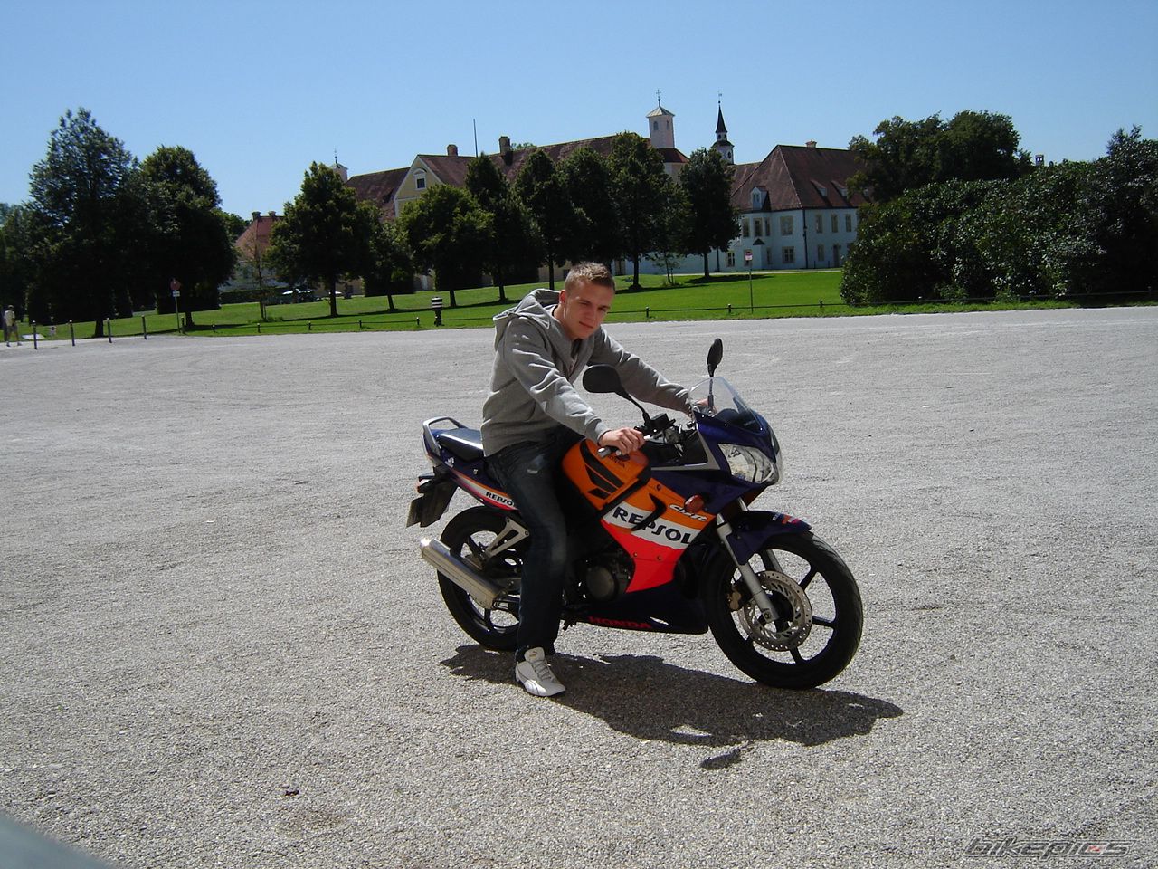 Bike Photo 1737948